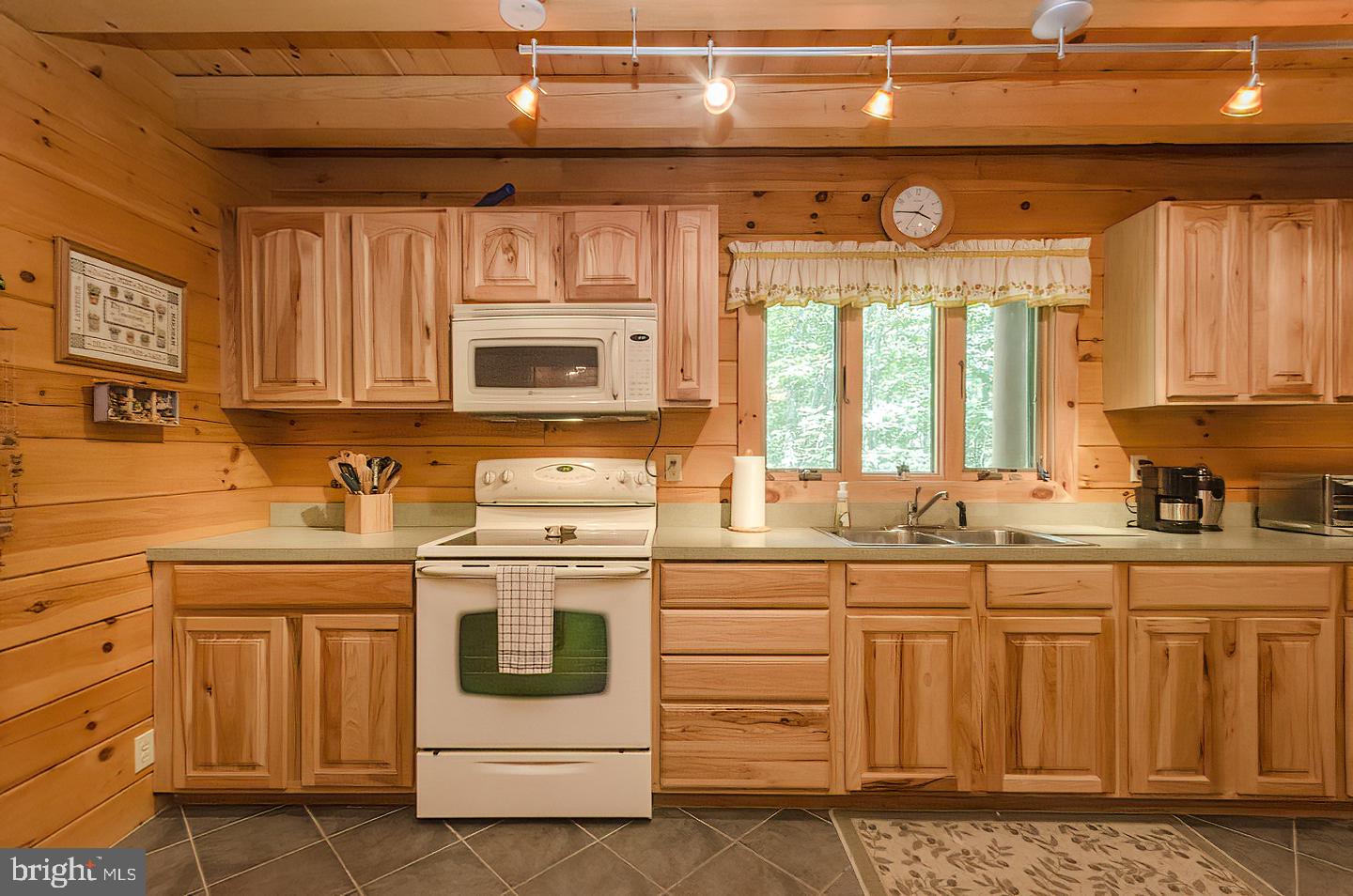 SOMERSET - Residential