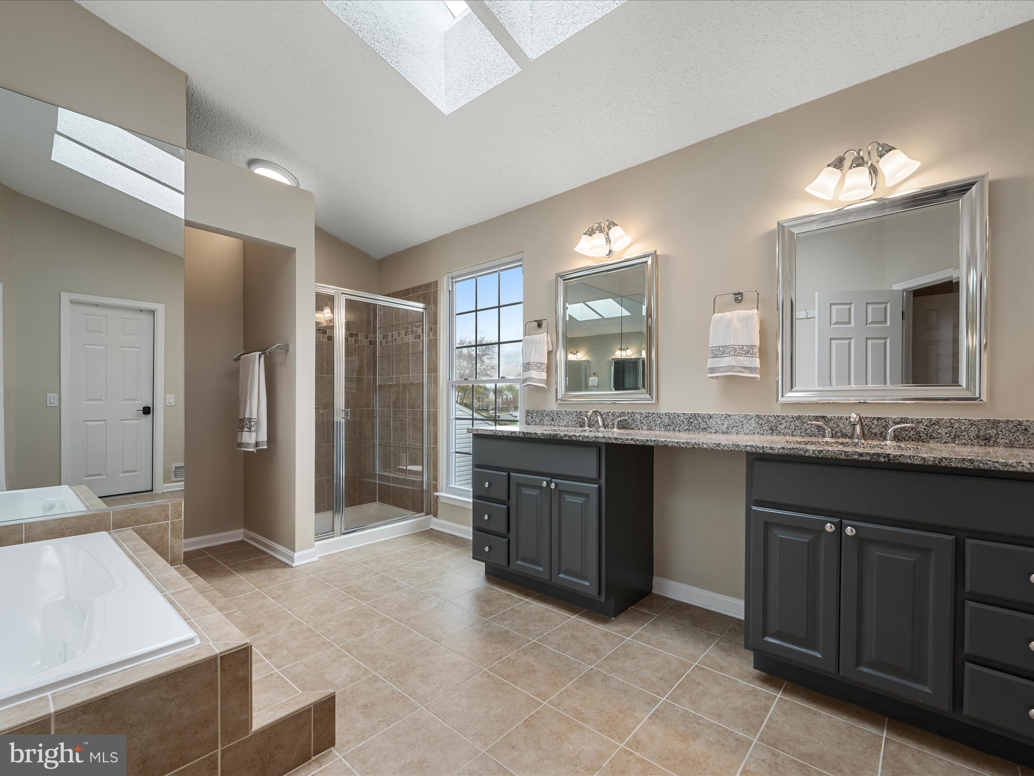 OAKENSHAW - Residential