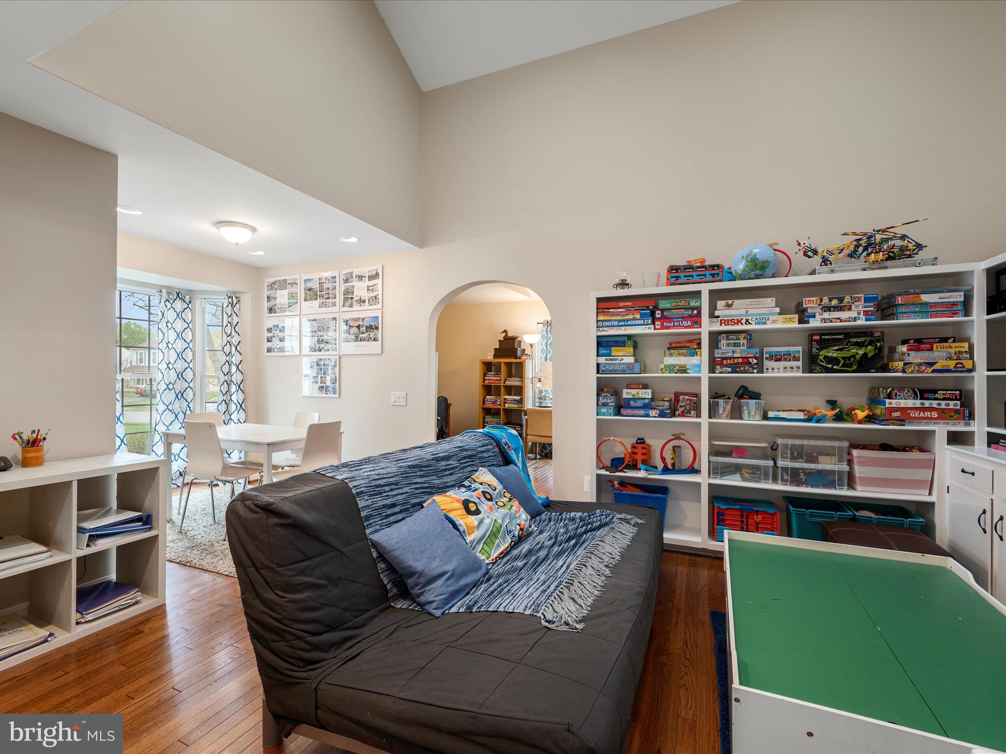 OAKENSHAW - Residential