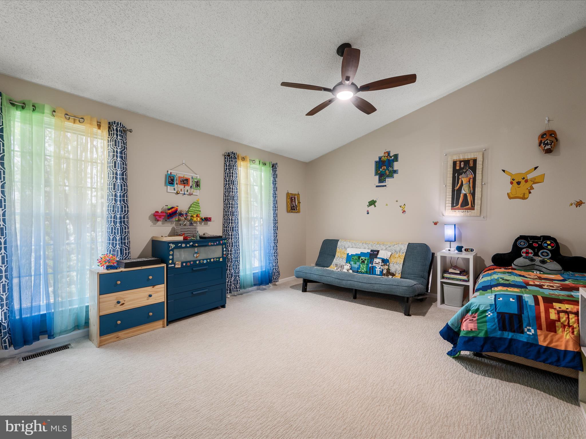 OAKENSHAW - Residential