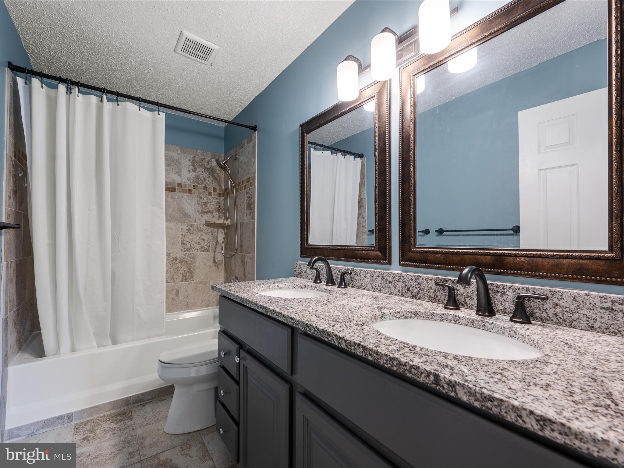 OAKENSHAW - Residential