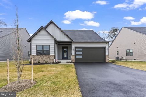 Photo of 619 Pocola Dr, GLEN BURNIE, MD 21060 (MLS # MDAA2138144)