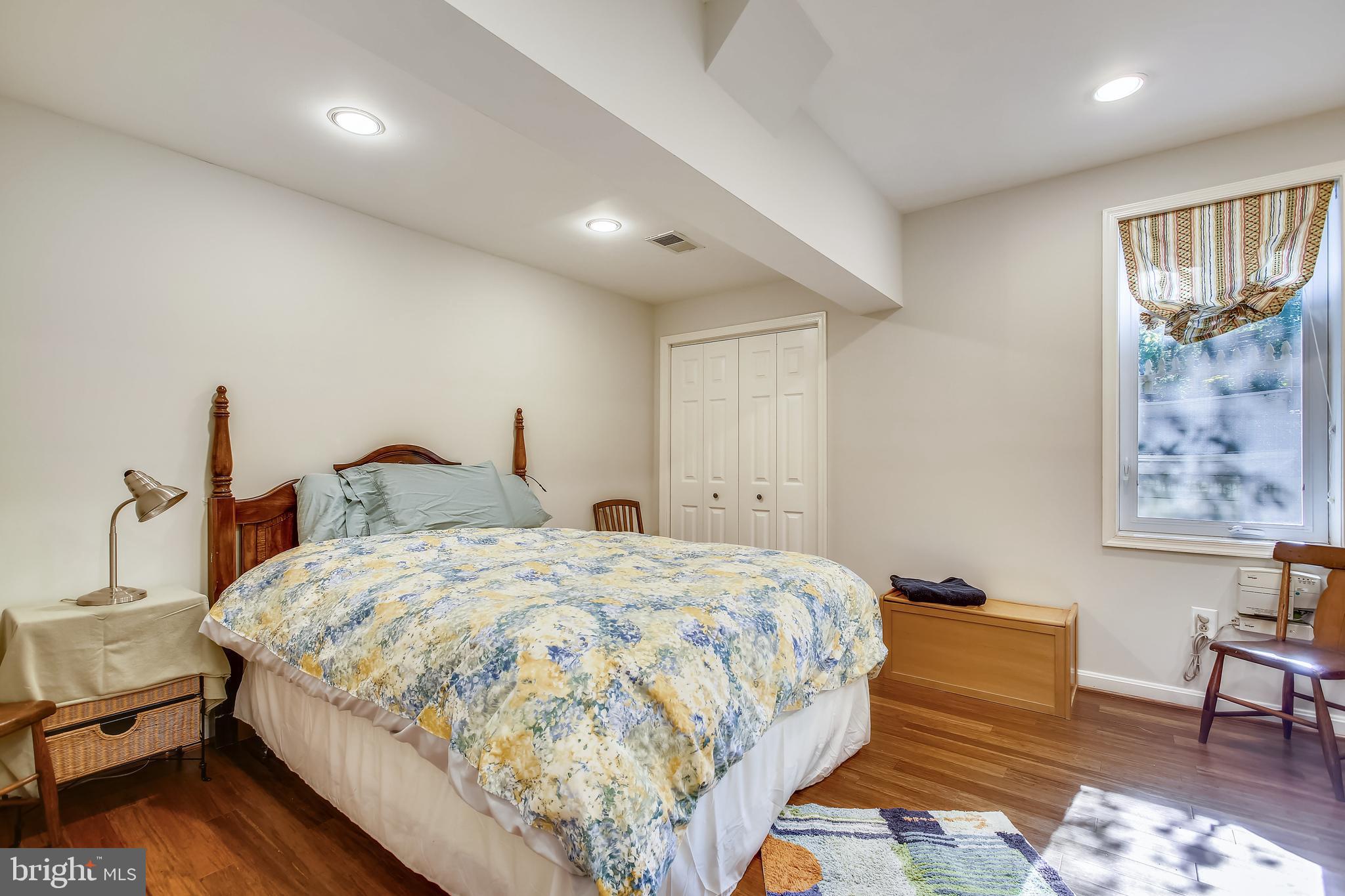 MEADOW HALL - Residential