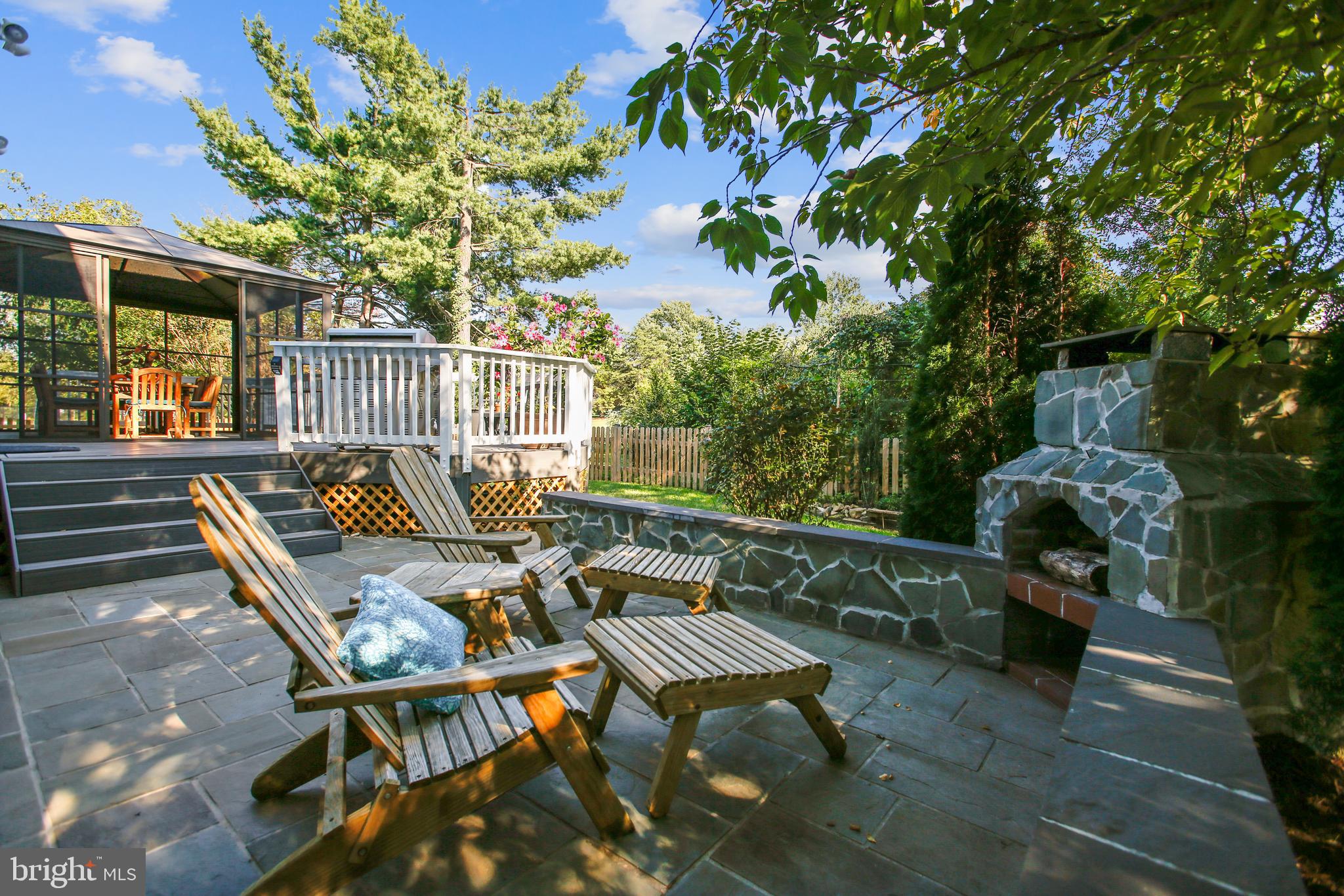 MEADOW HALL - Residential