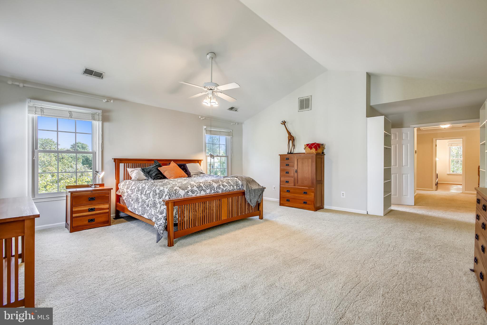 MEADOW HALL - Residential