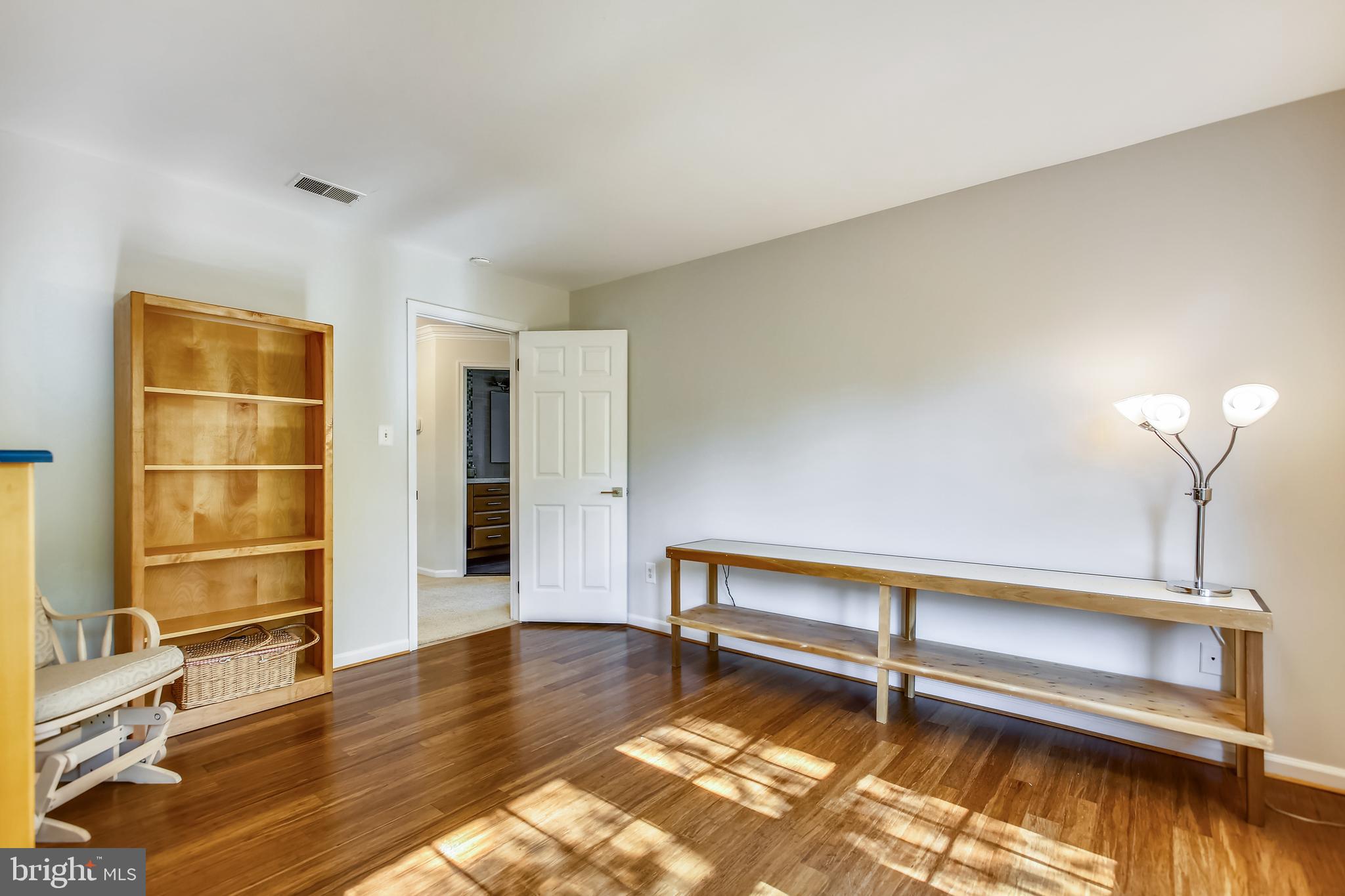 MEADOW HALL - Residential