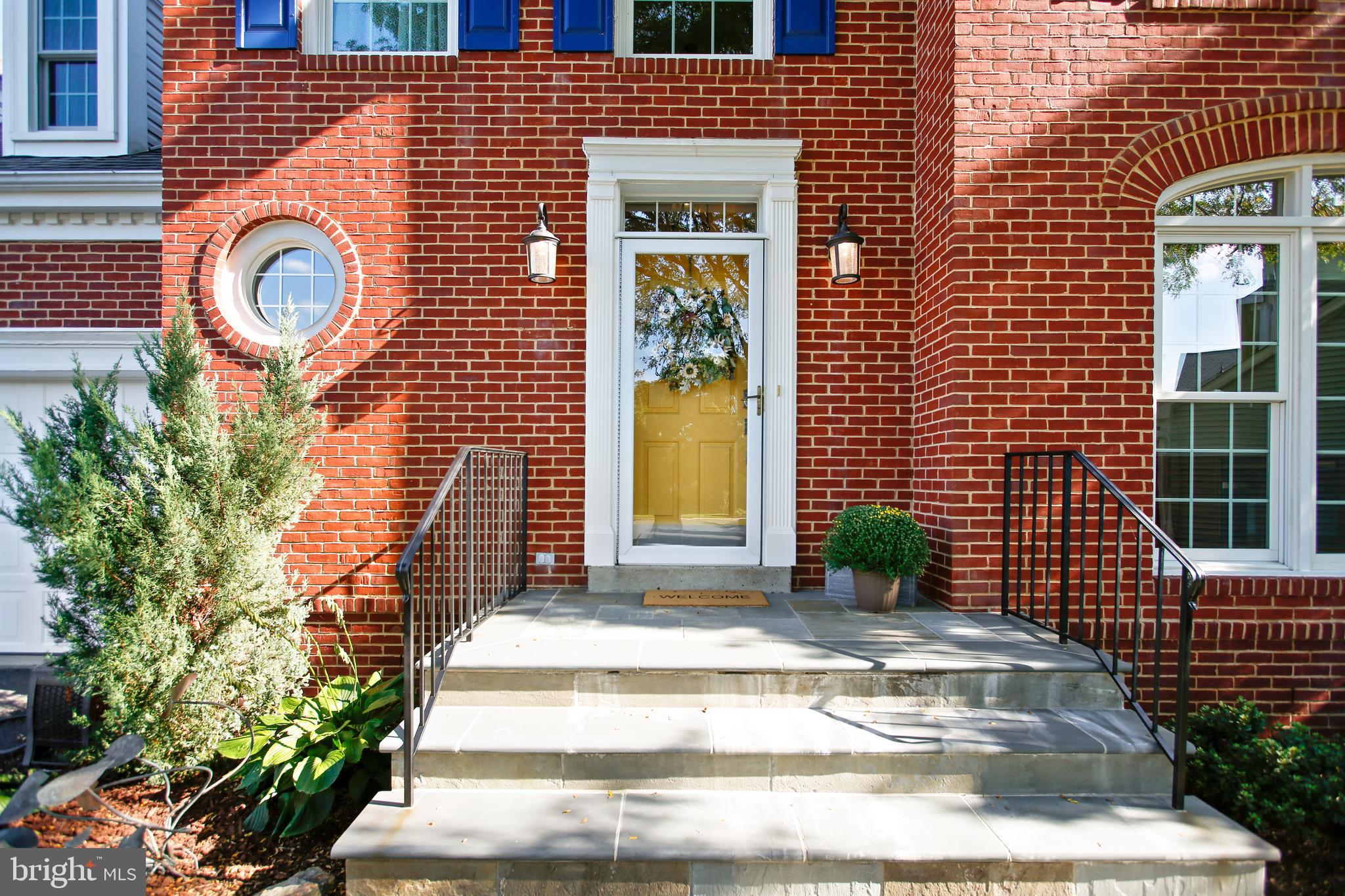 MEADOW HALL - Residential