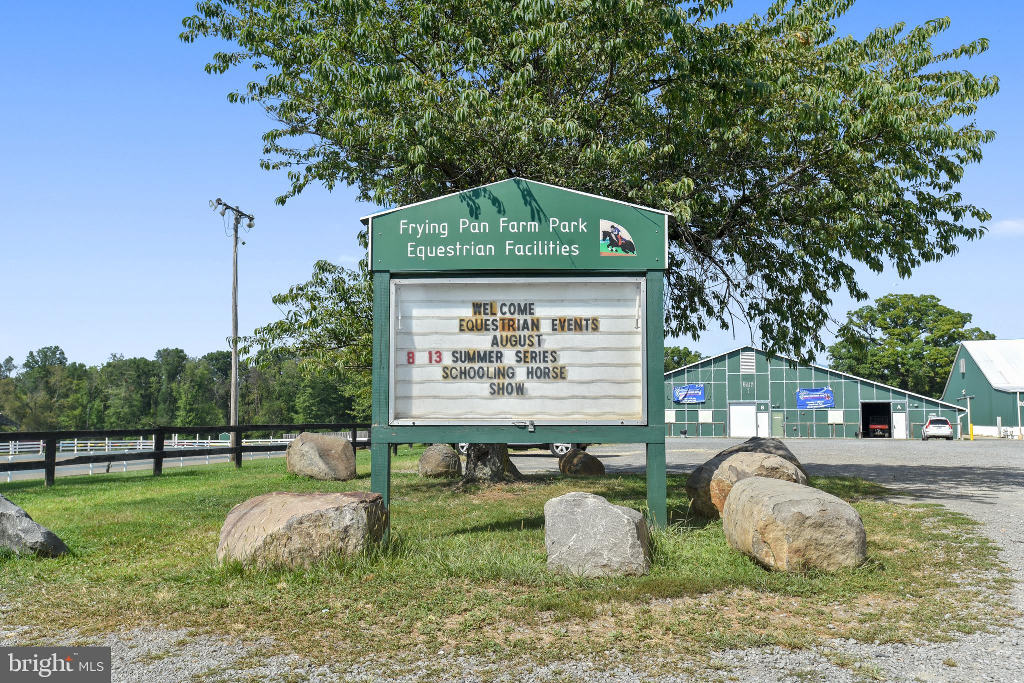 MEADOW HALL - Residential