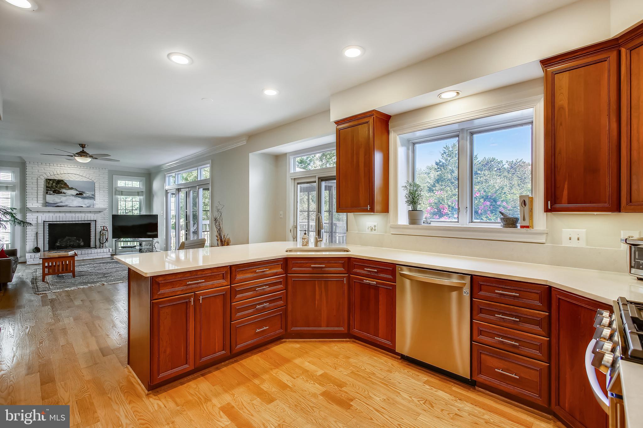 MEADOW HALL - Residential