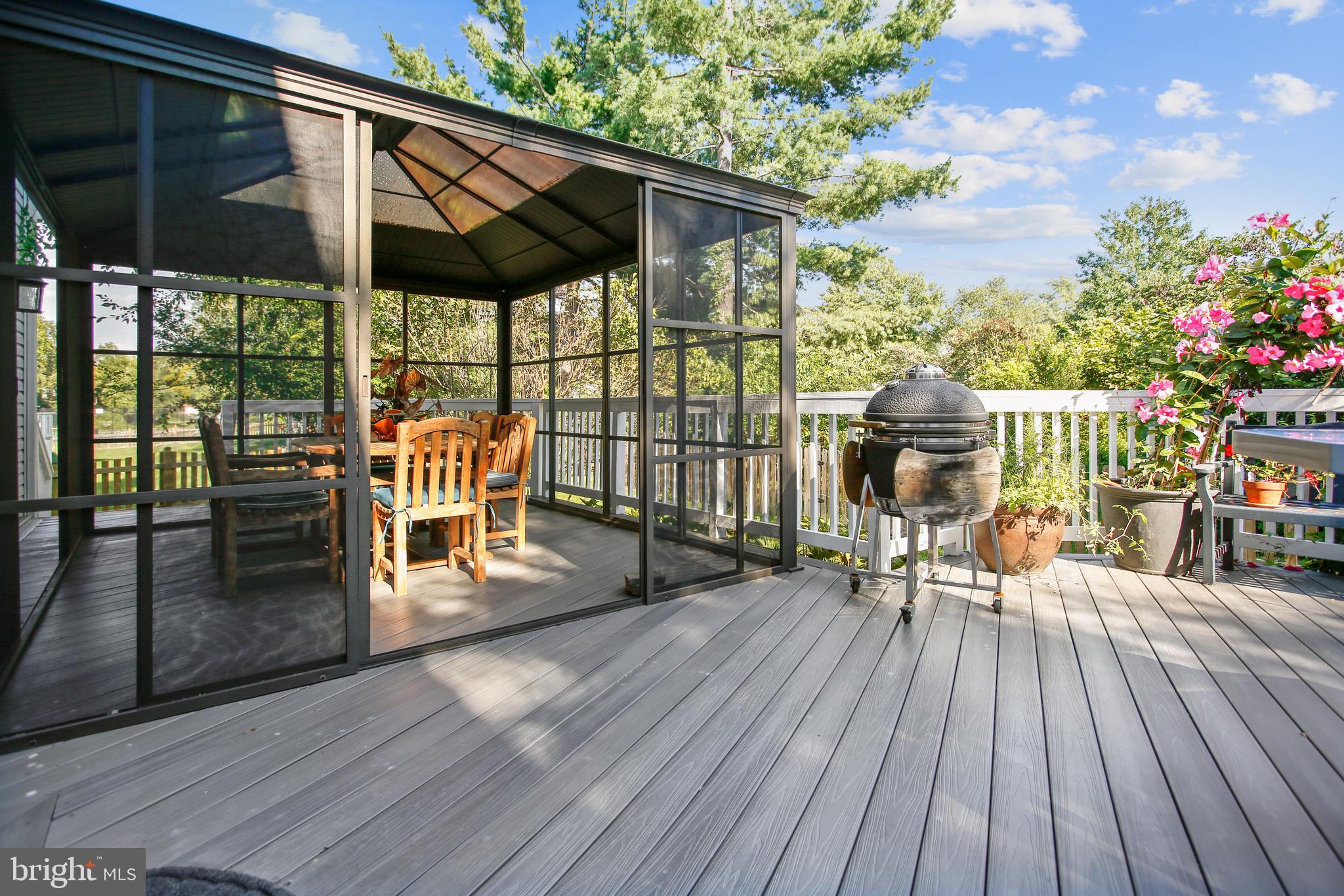 MEADOW HALL - Residential