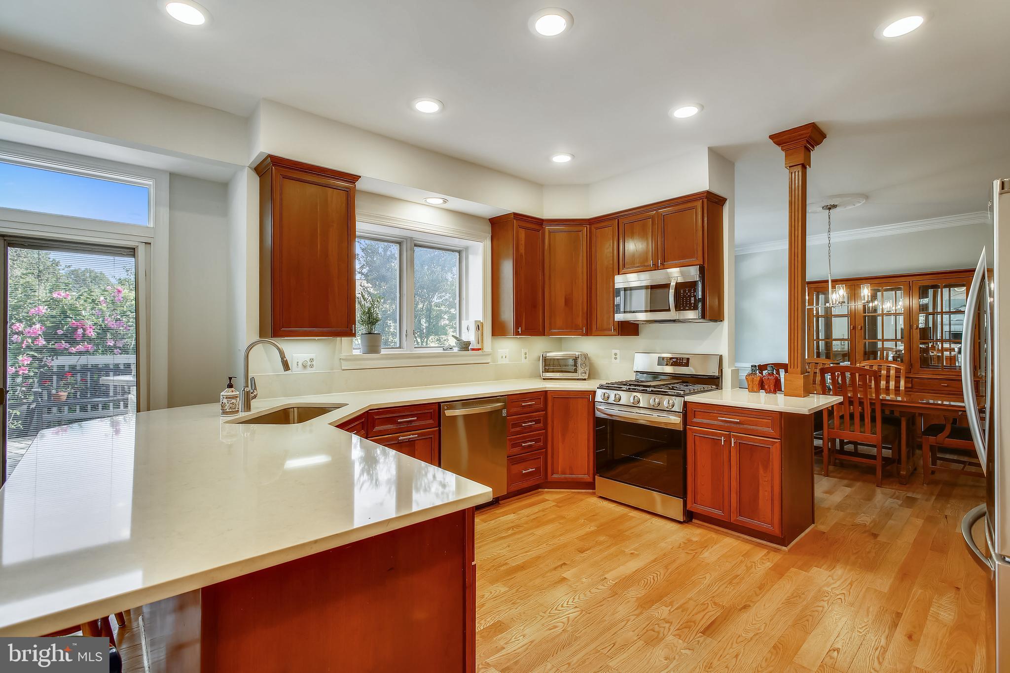 MEADOW HALL - Residential