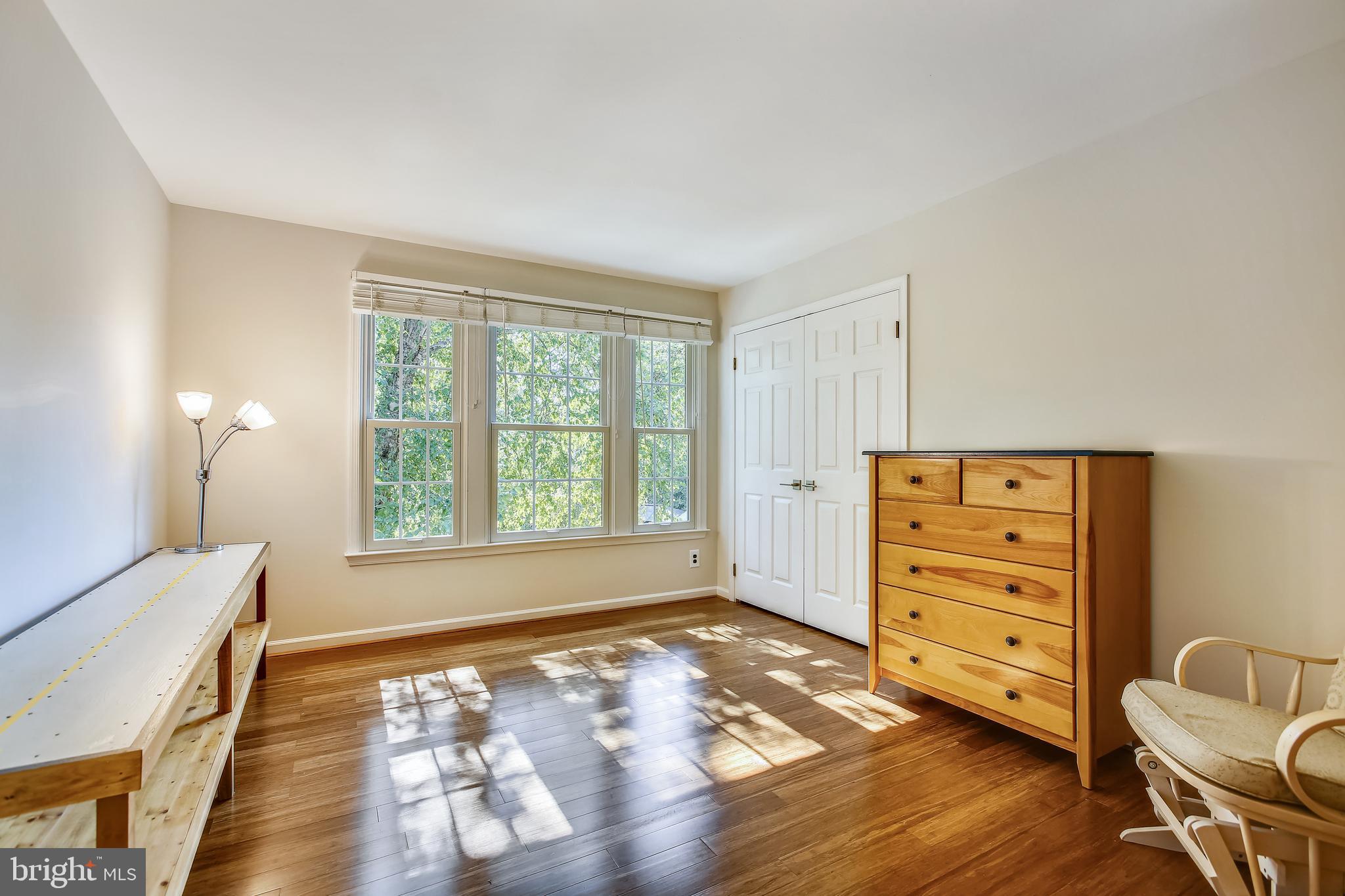 MEADOW HALL - Residential