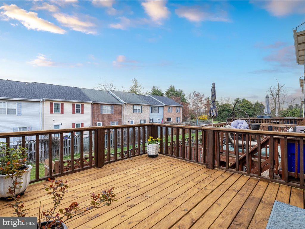 WATERSIDE - Residential