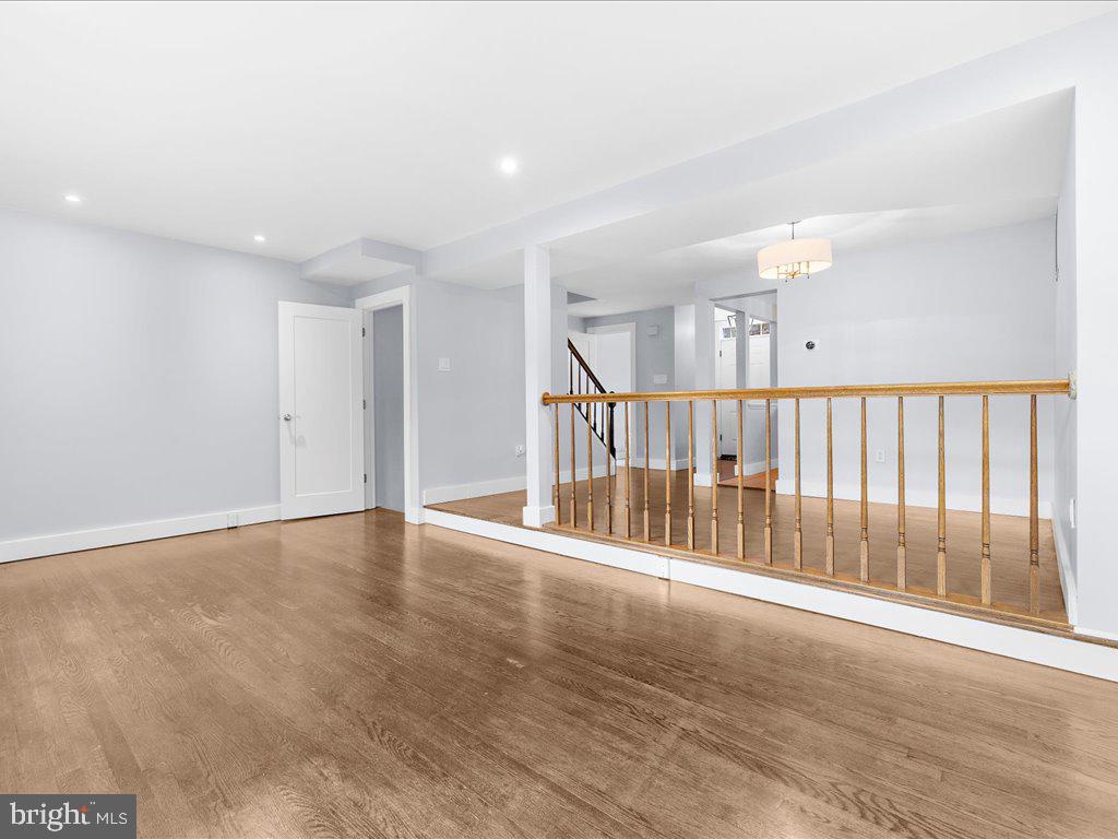 WATERSIDE - Residential