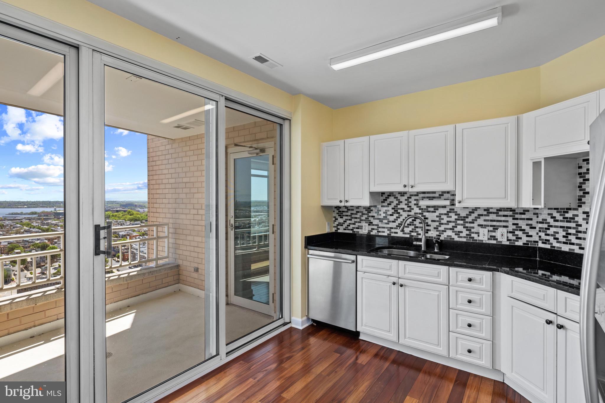 HARBORVIEW CONDOMINIUMS - Residential
