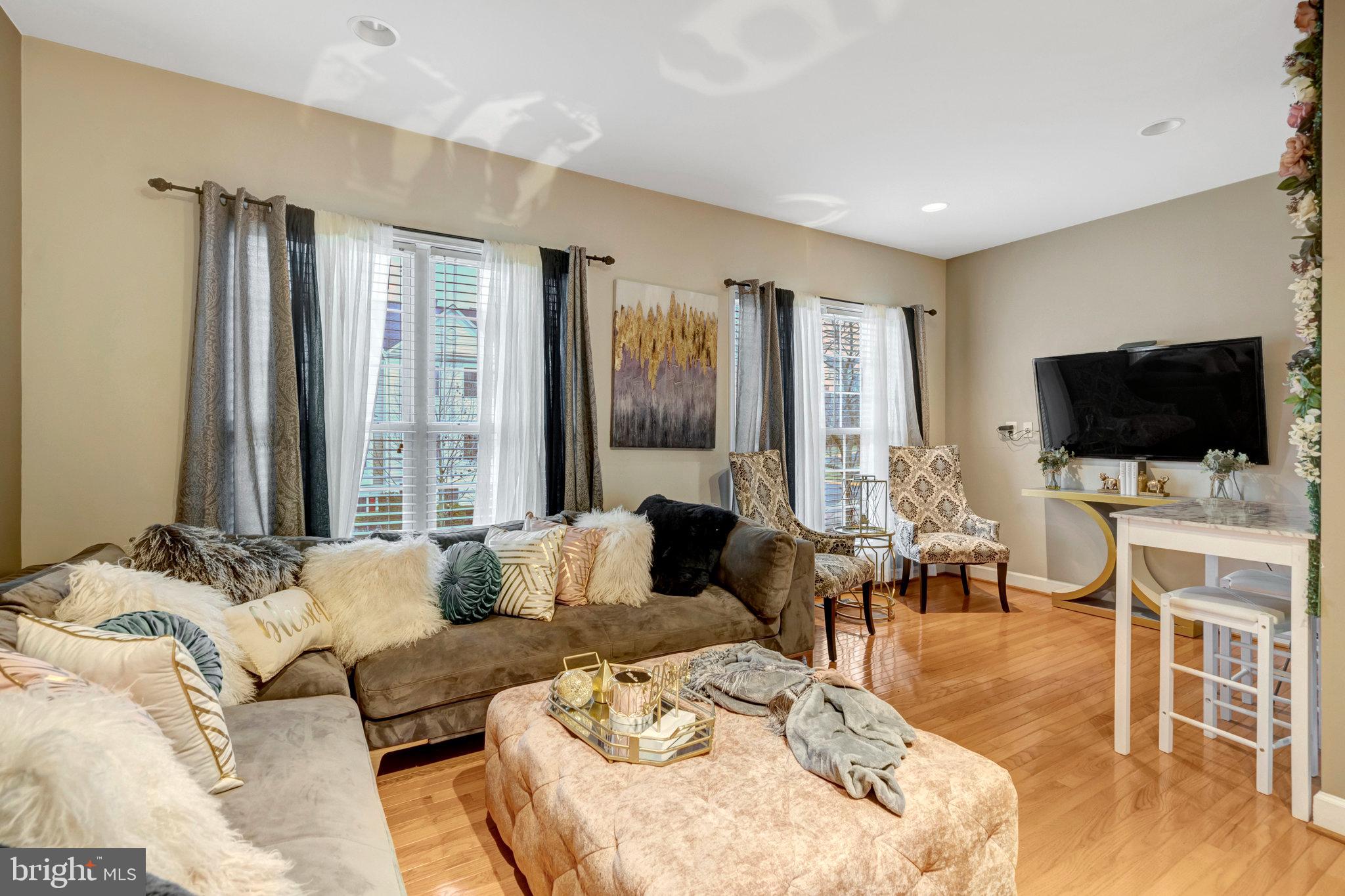 POTOMAC CLUB - Residential