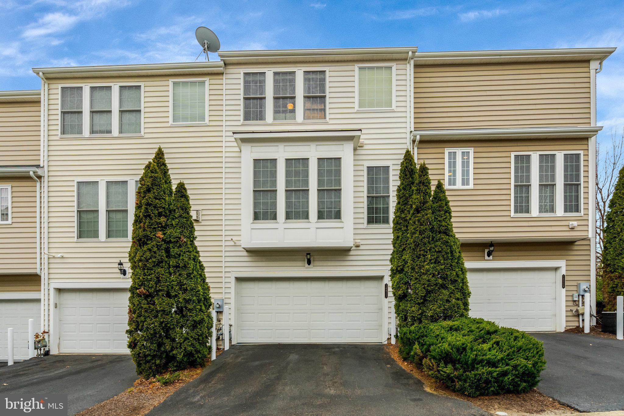 POTOMAC CLUB - Residential