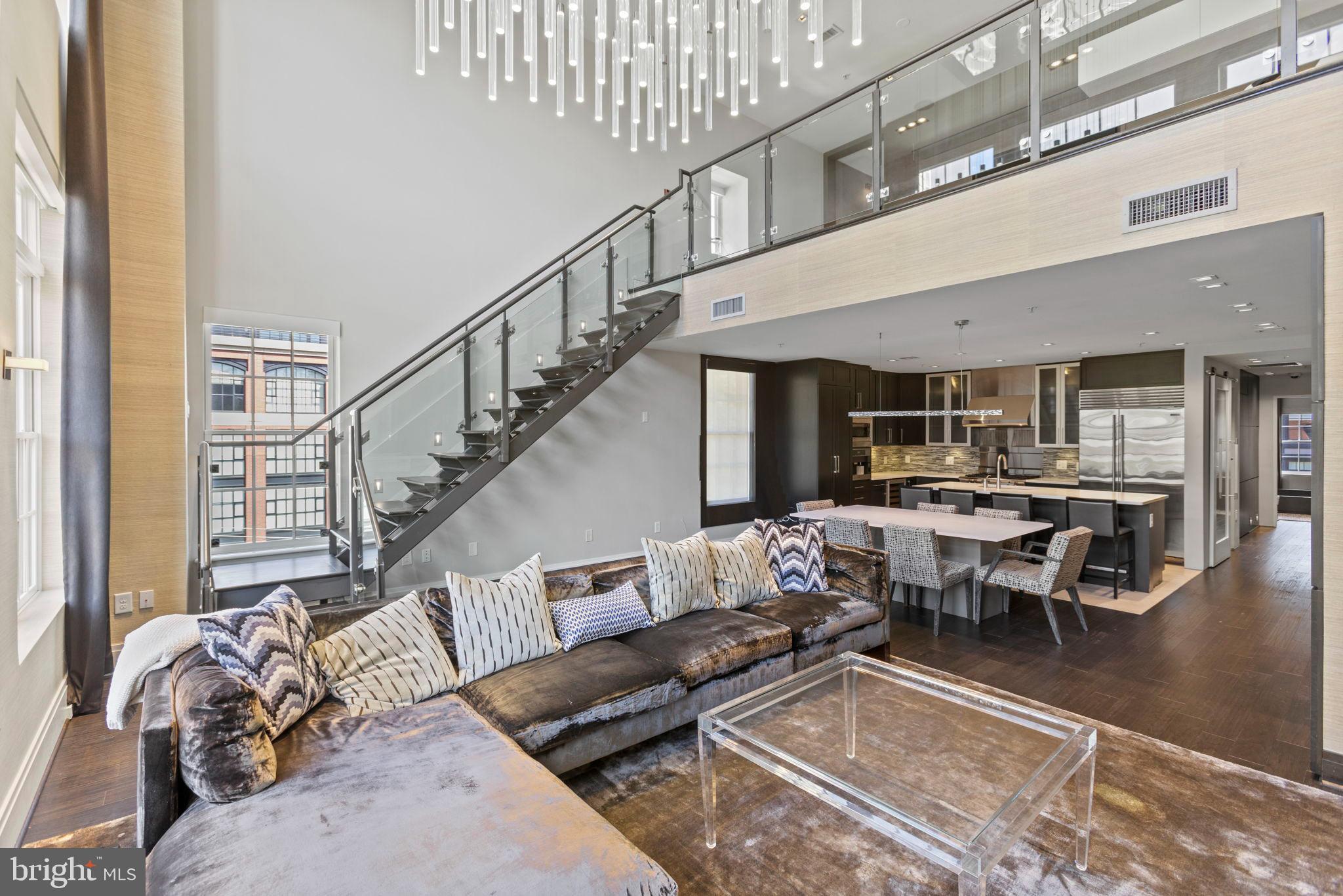 GASLIGHT SQUARE - Residential