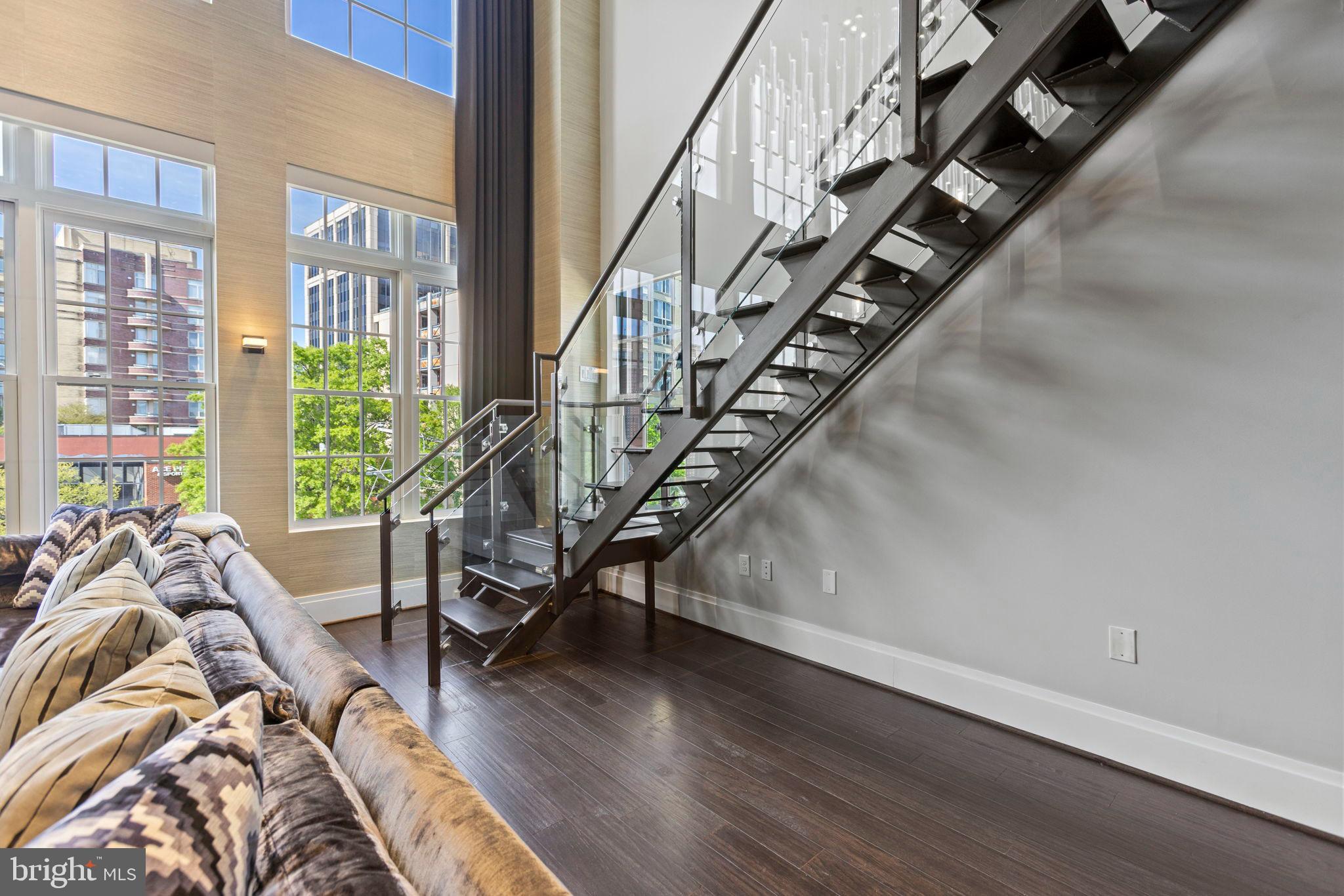 GASLIGHT SQUARE - Residential