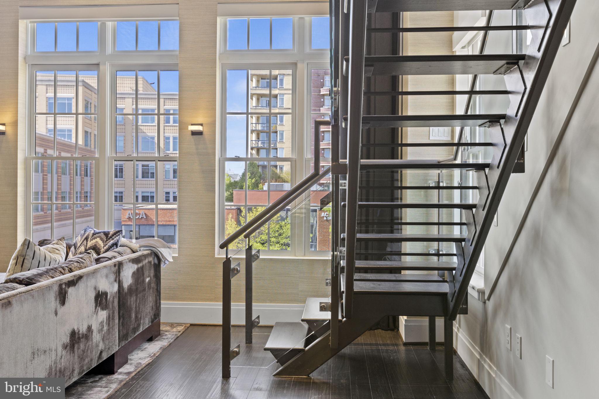 GASLIGHT SQUARE - Residential