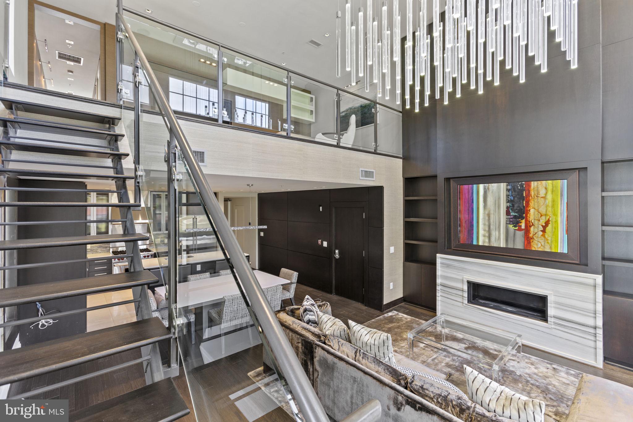 GASLIGHT SQUARE - Residential