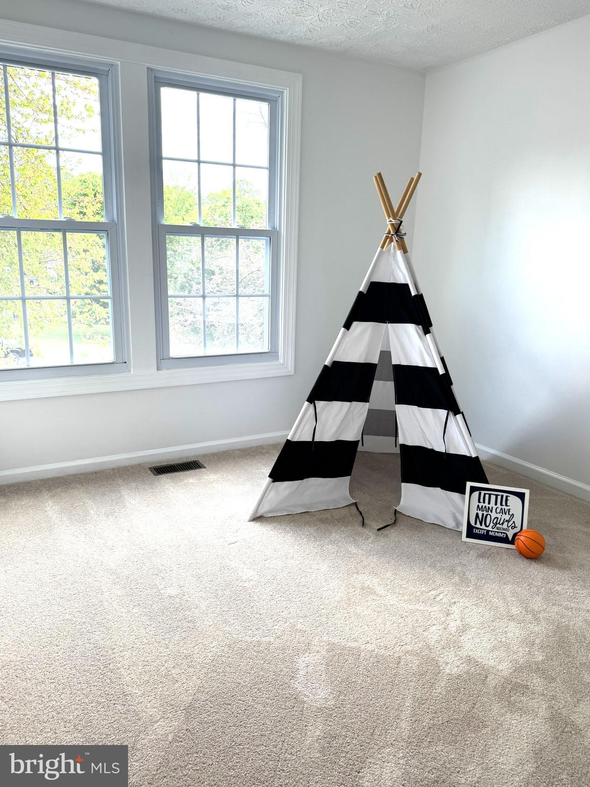 HOLLYMEAD - Residential