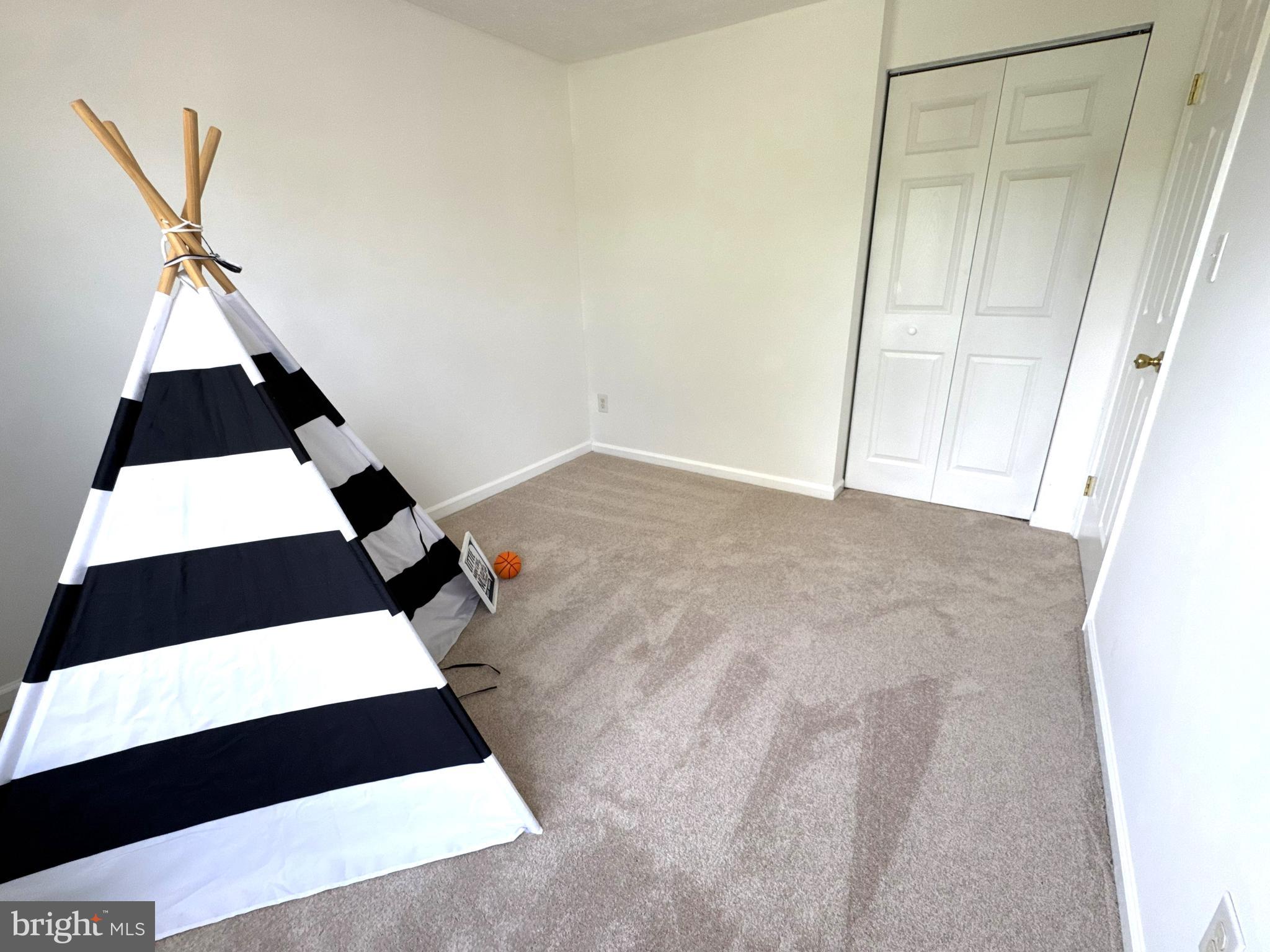 HOLLYMEAD - Residential