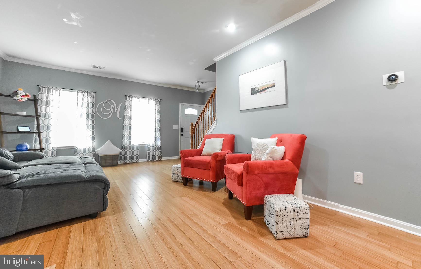 HUNTINGTON NEIGHBORHOOD - Residential