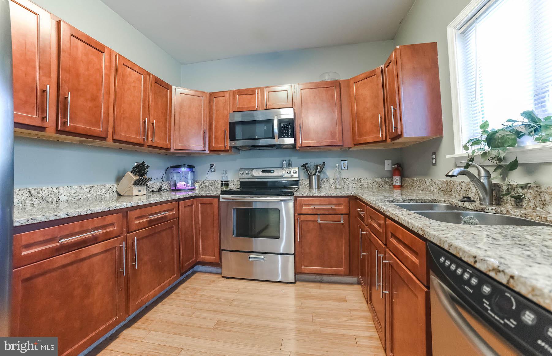 HUNTINGTON NEIGHBORHOOD - Residential