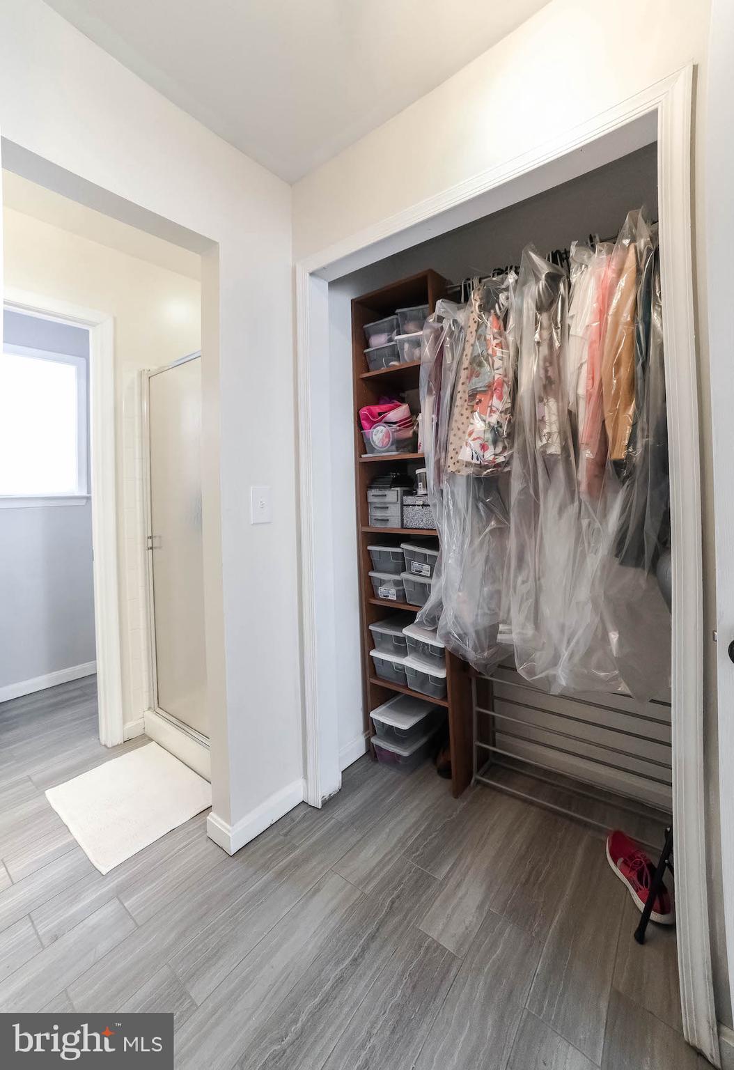 HUNTINGTON NEIGHBORHOOD - Residential