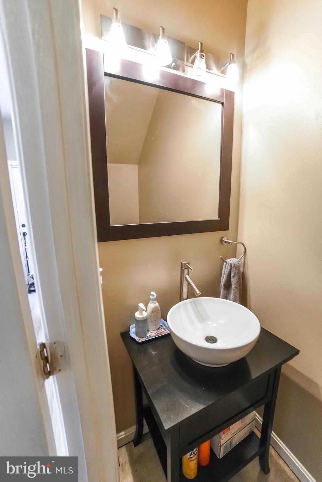 HUNTINGTON NEIGHBORHOOD - Residential