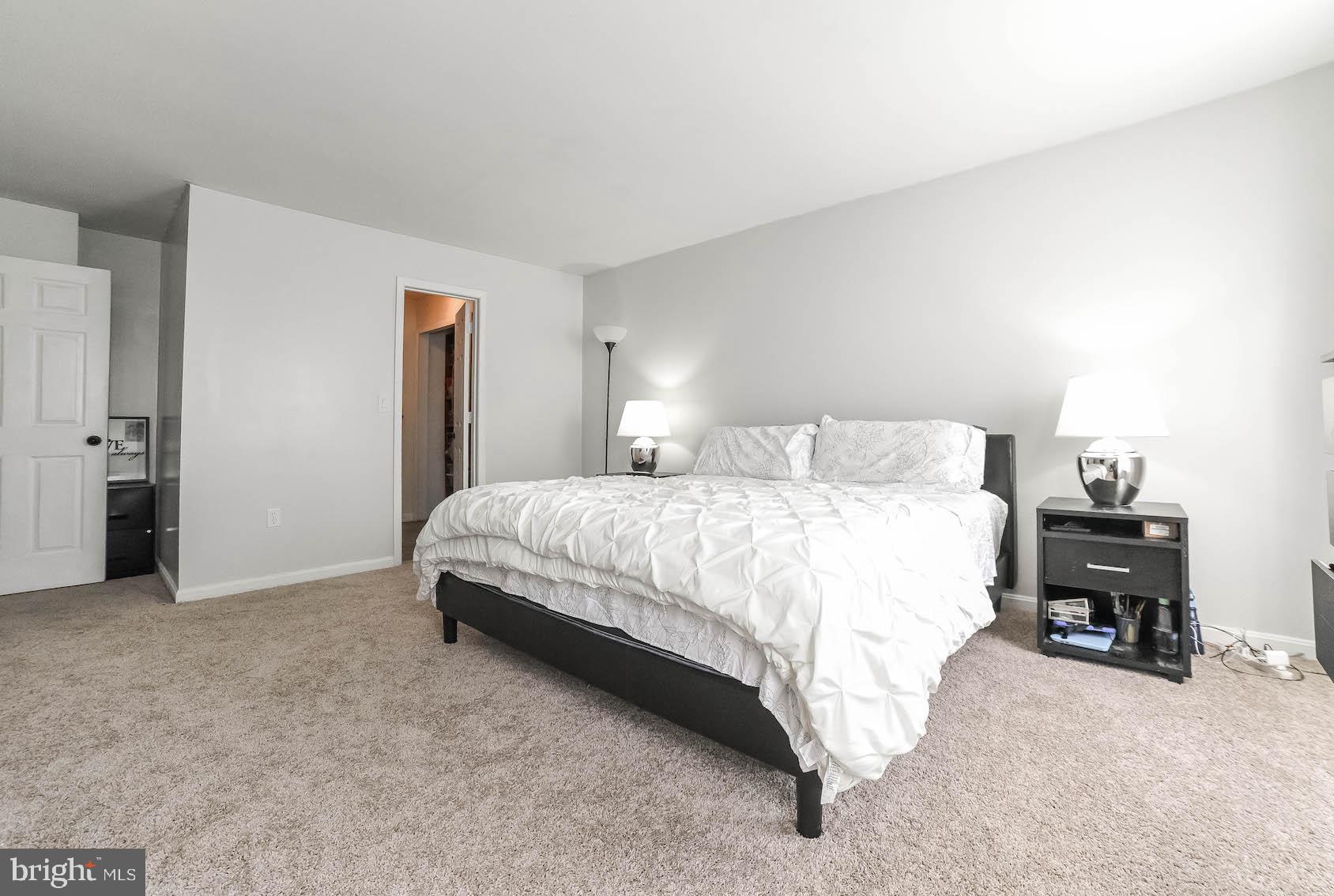 HUNTINGTON NEIGHBORHOOD - Residential