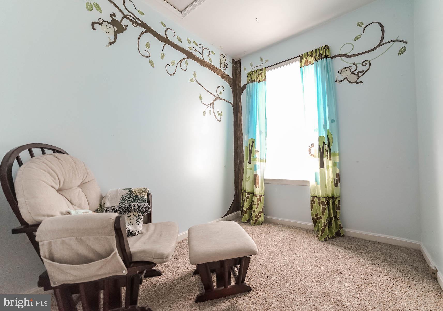 HUNTINGTON NEIGHBORHOOD - Residential