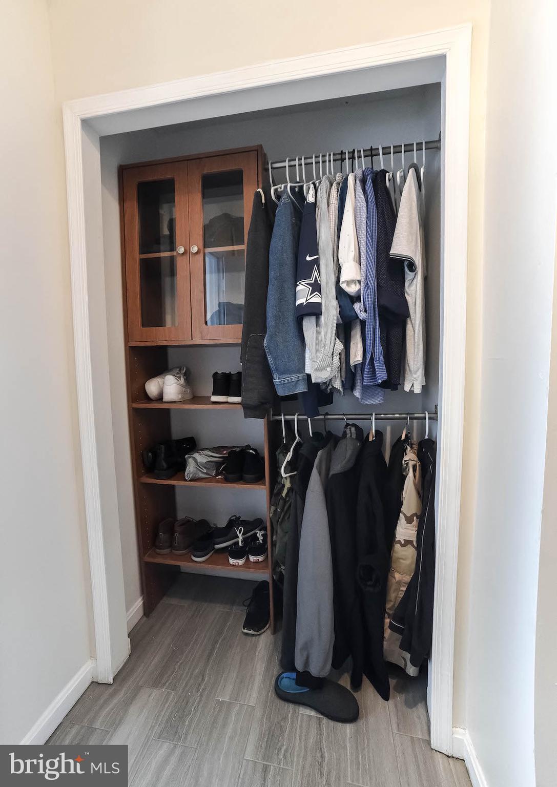 HUNTINGTON NEIGHBORHOOD - Residential