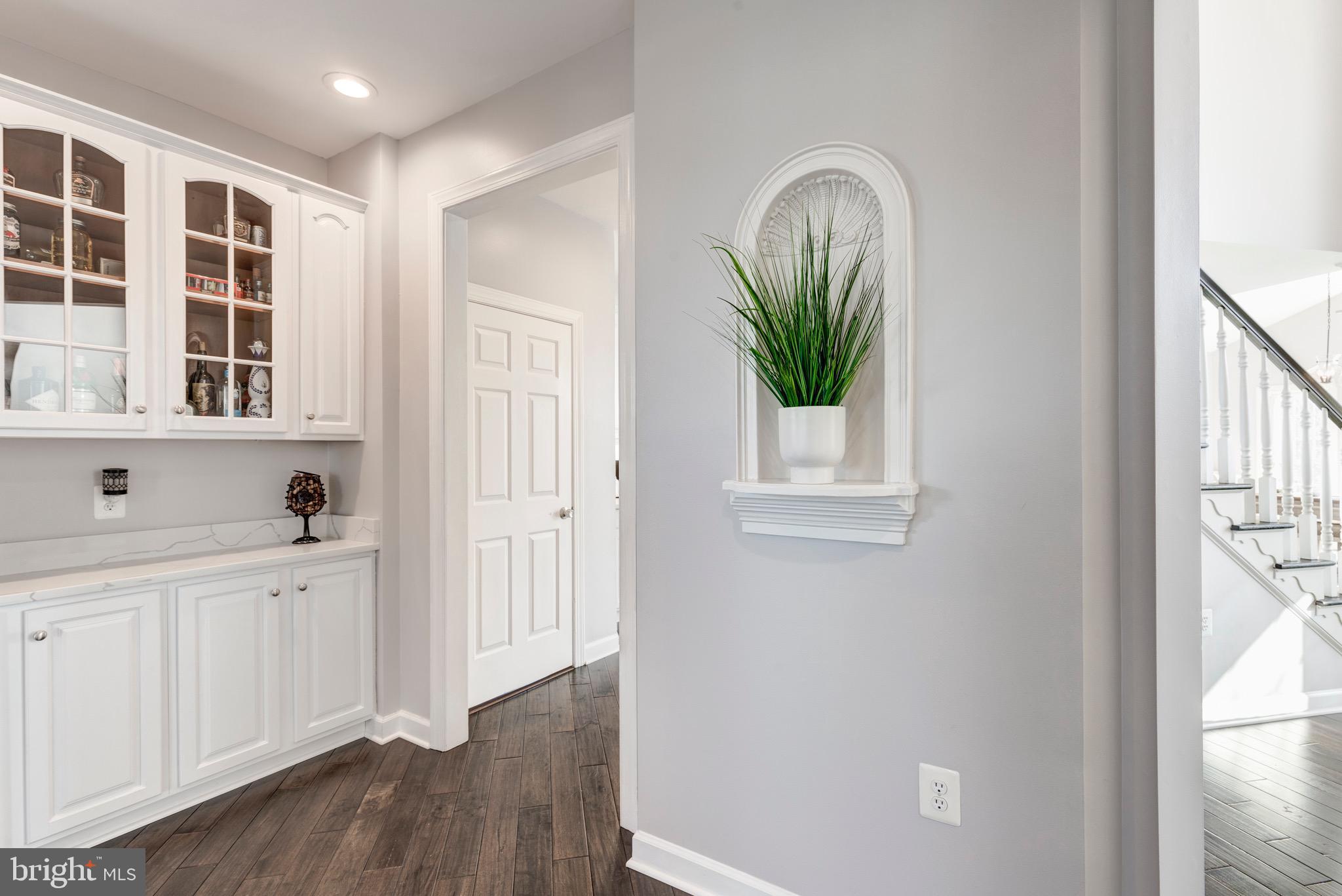 LAKE FOREST - Residential