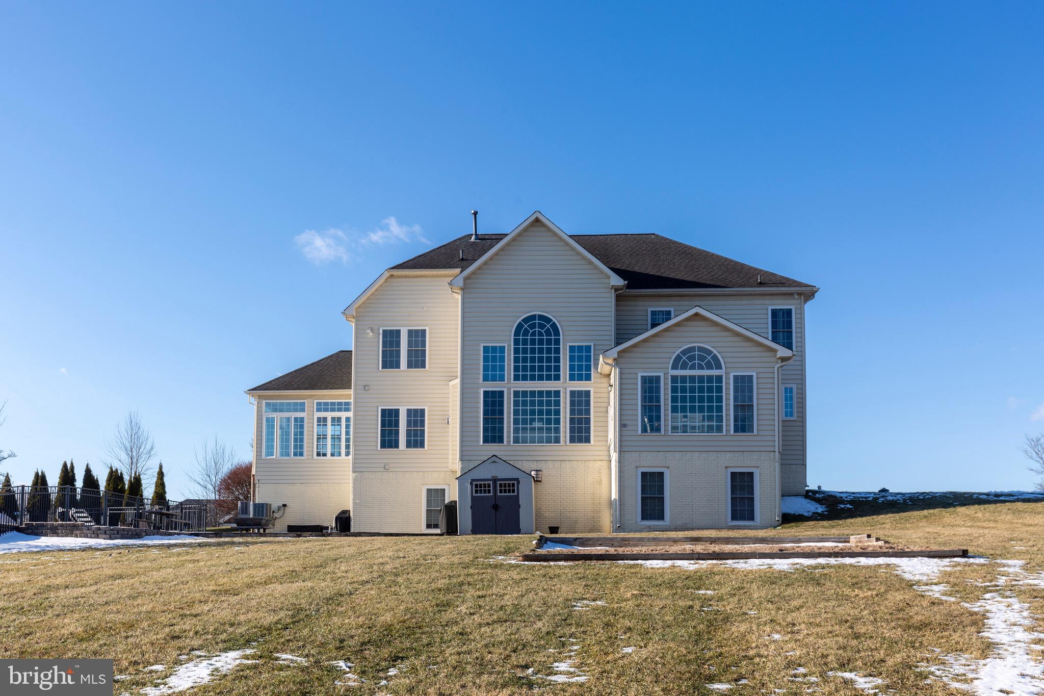 LAKE FOREST - Residential