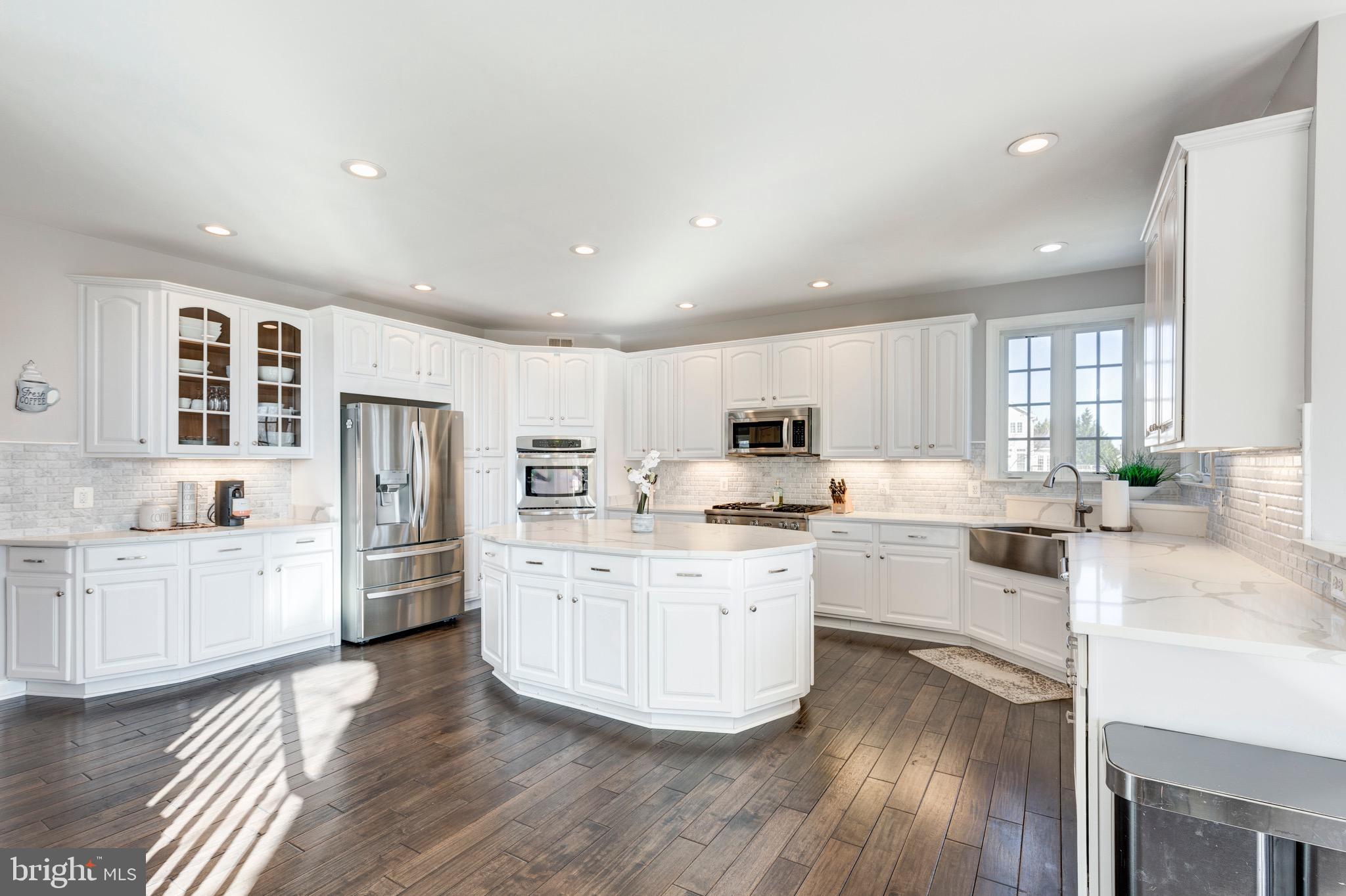 LAKE FOREST - Residential