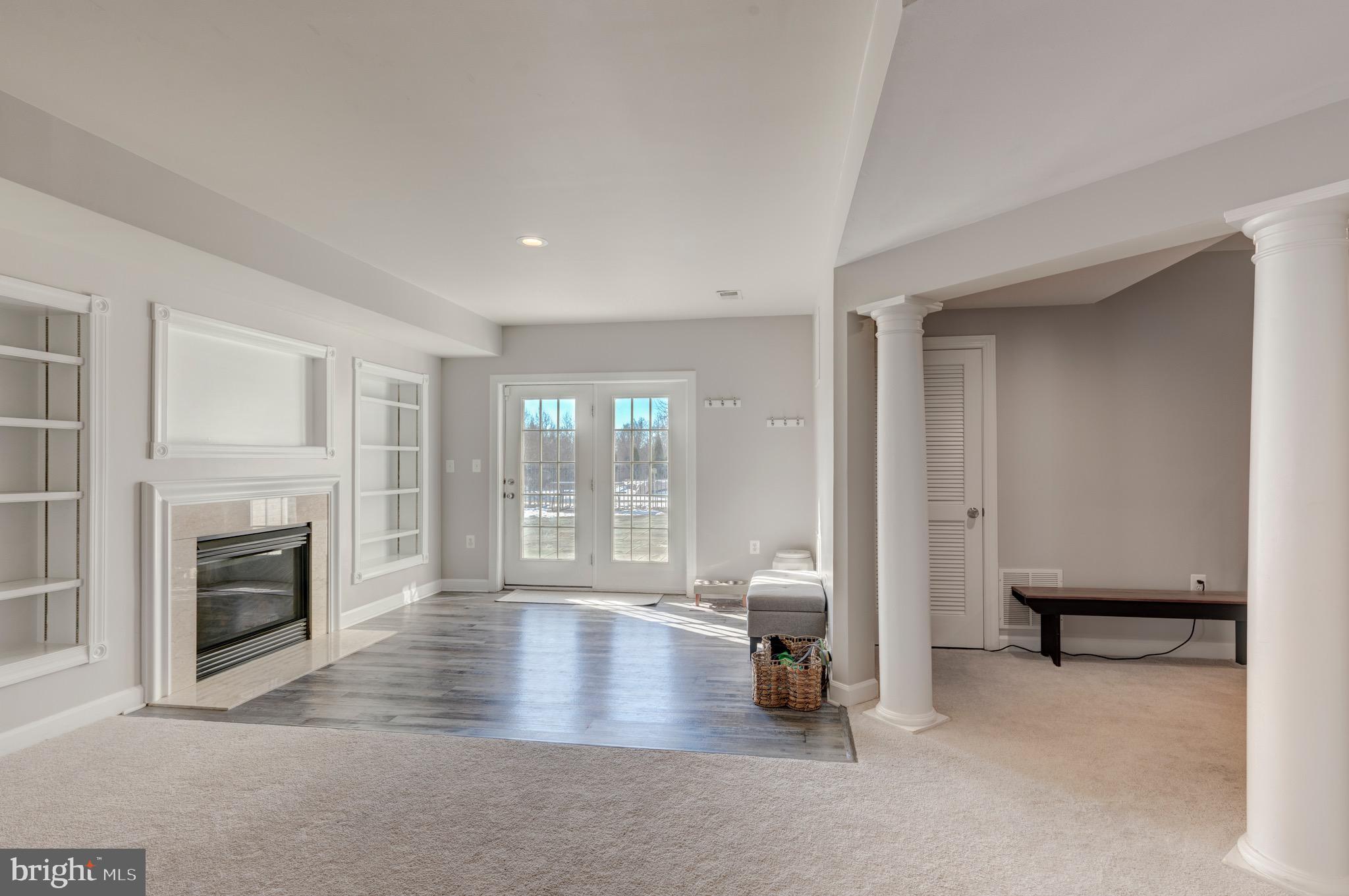 LAKE FOREST - Residential