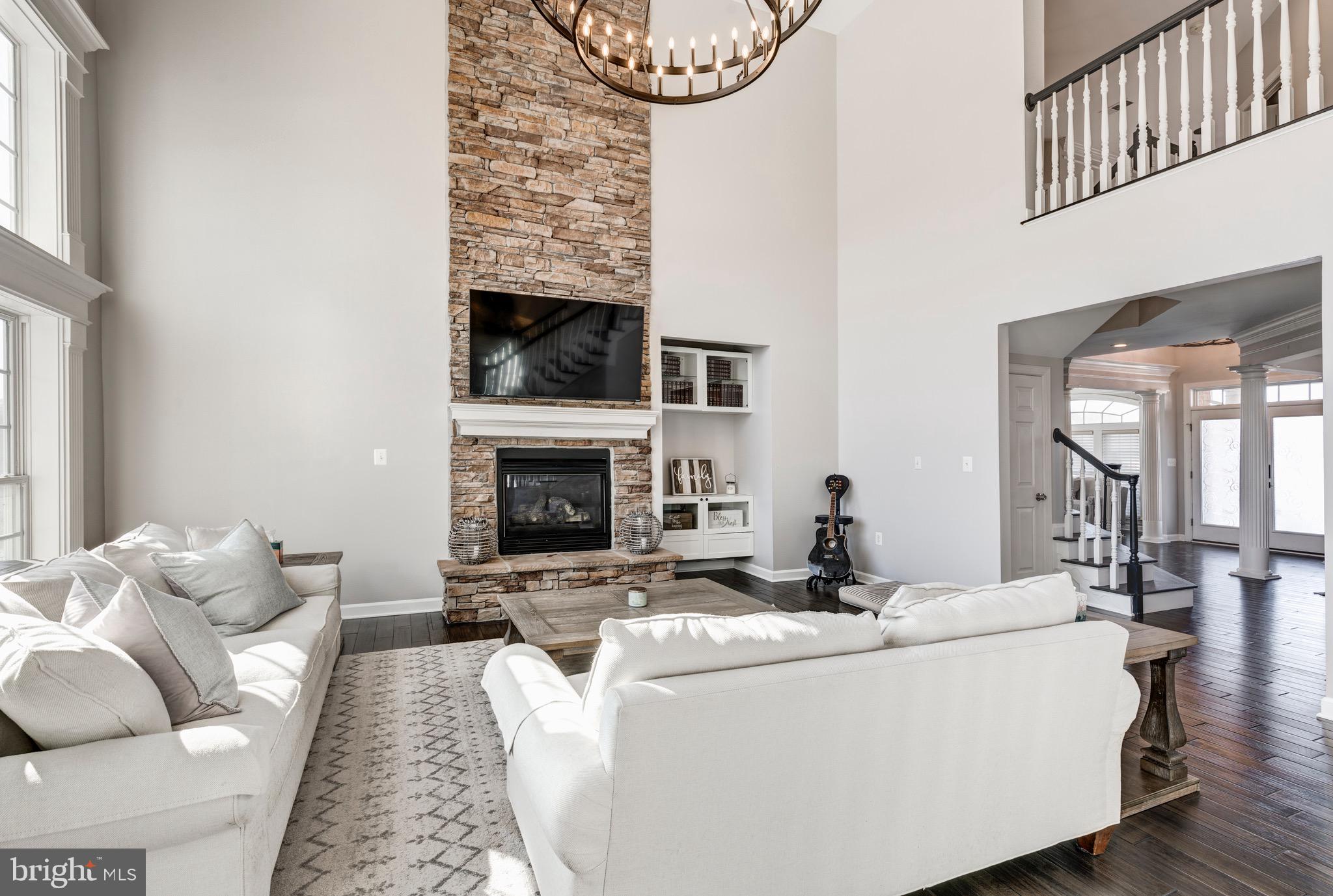 LAKE FOREST - Residential