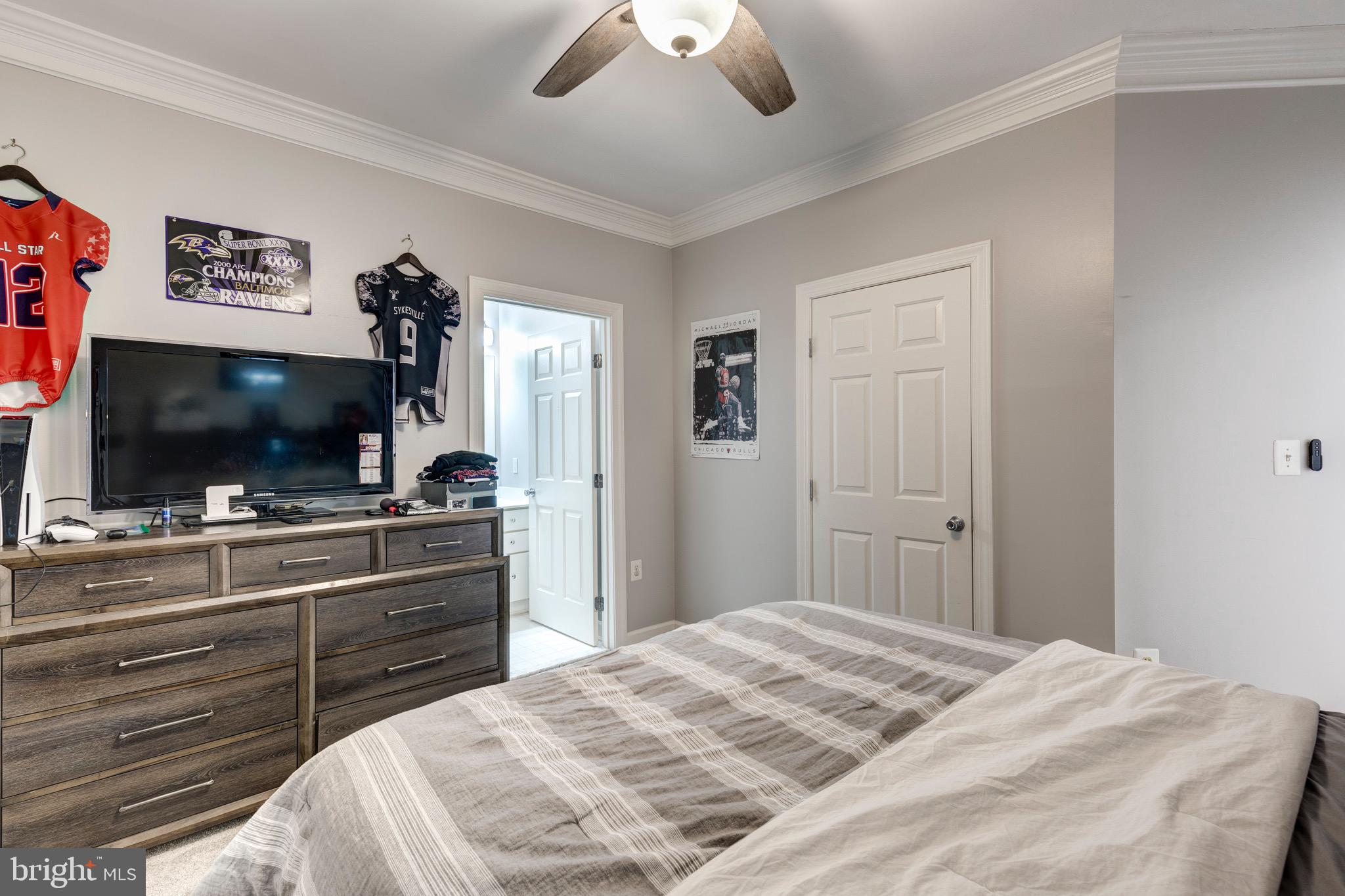 LAKE FOREST - Residential