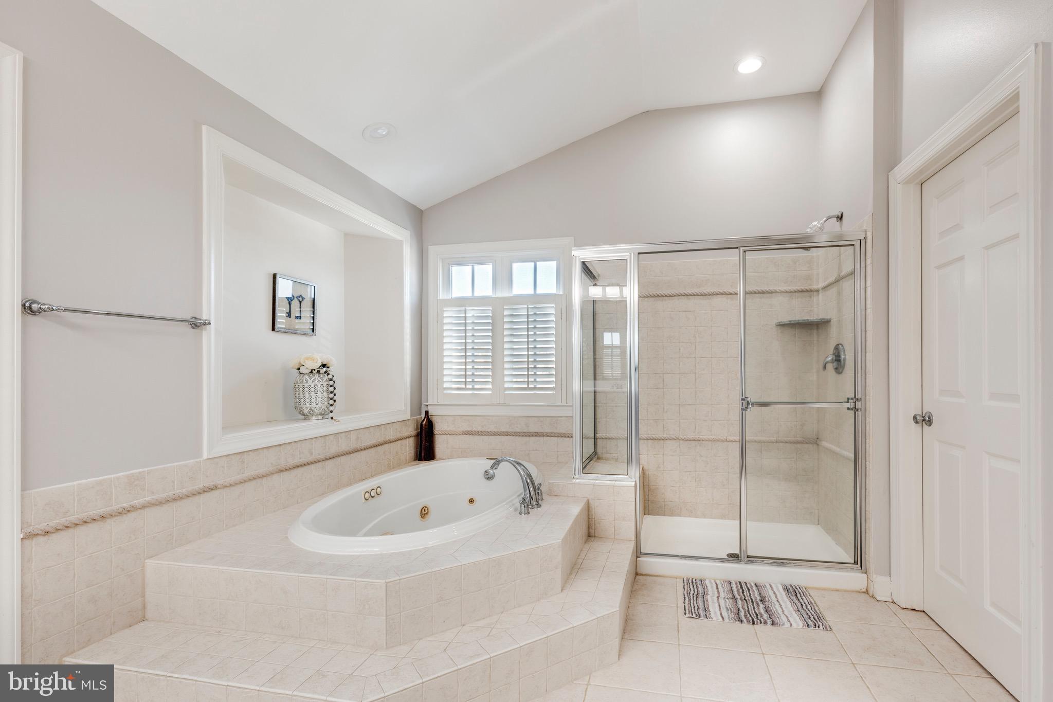 LAKE FOREST - Residential