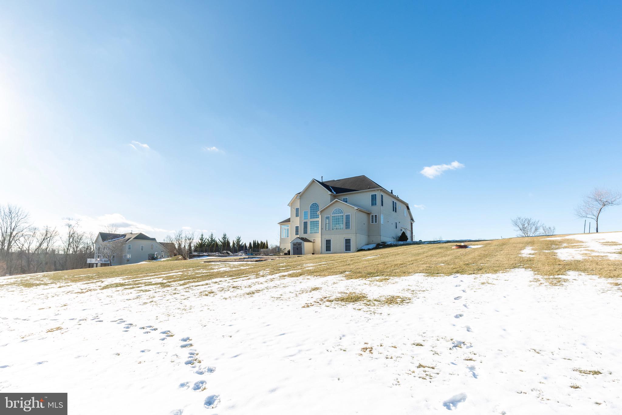 LAKE FOREST - Residential