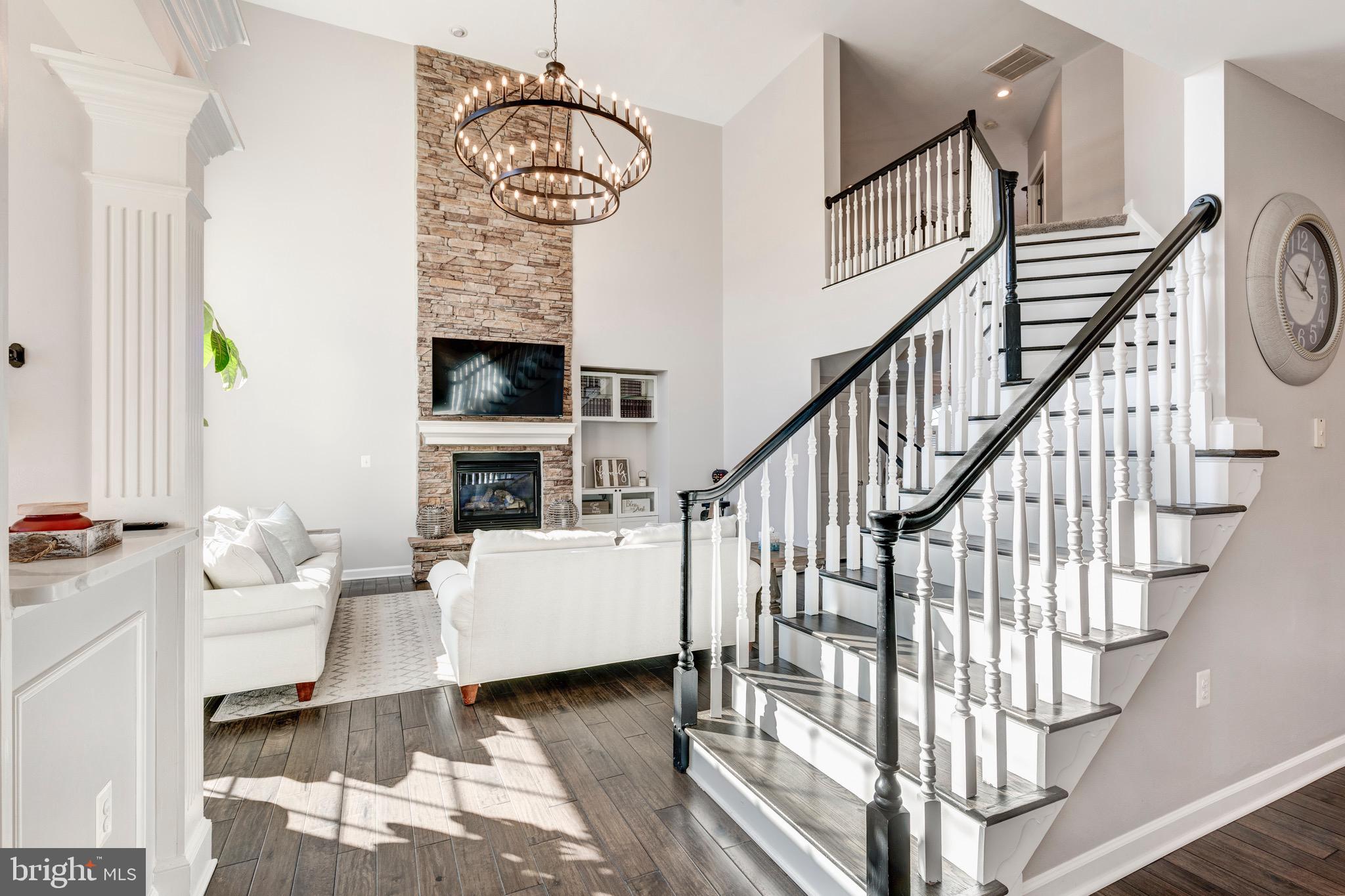 LAKE FOREST - Residential