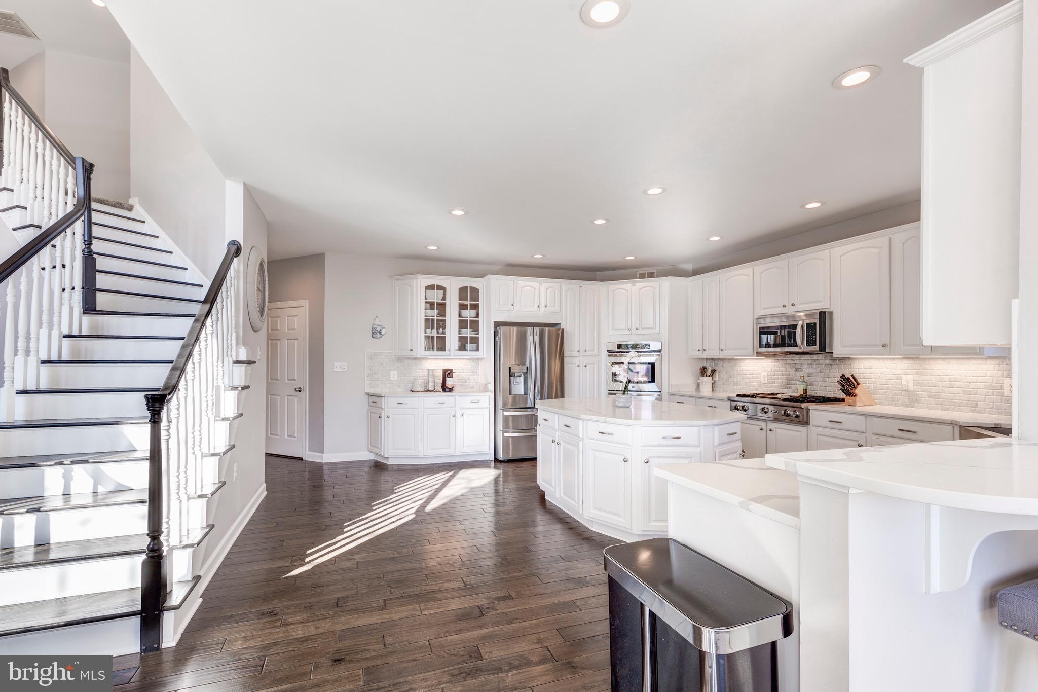 LAKE FOREST - Residential