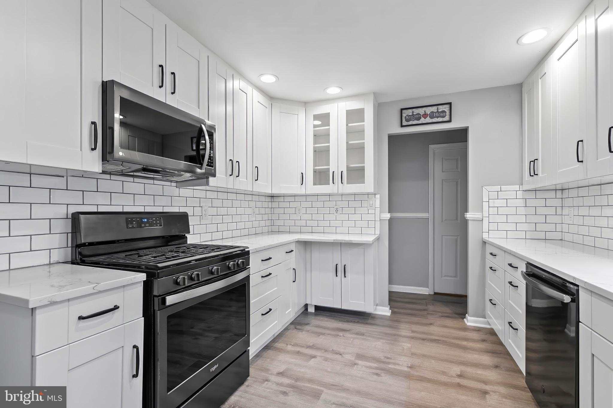 HOMESTEAD VILLAGE - Residential