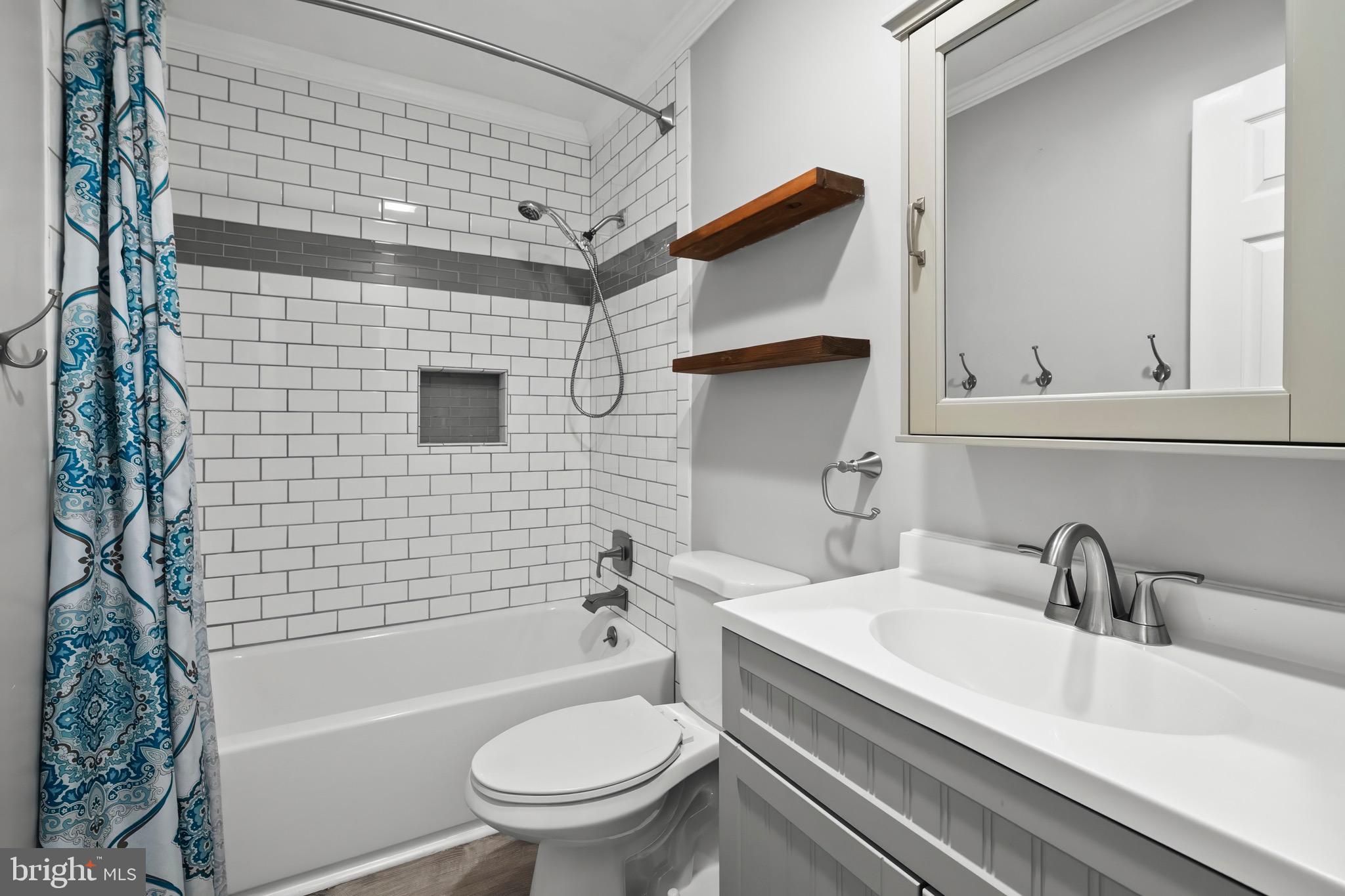 HOMESTEAD VILLAGE - Residential