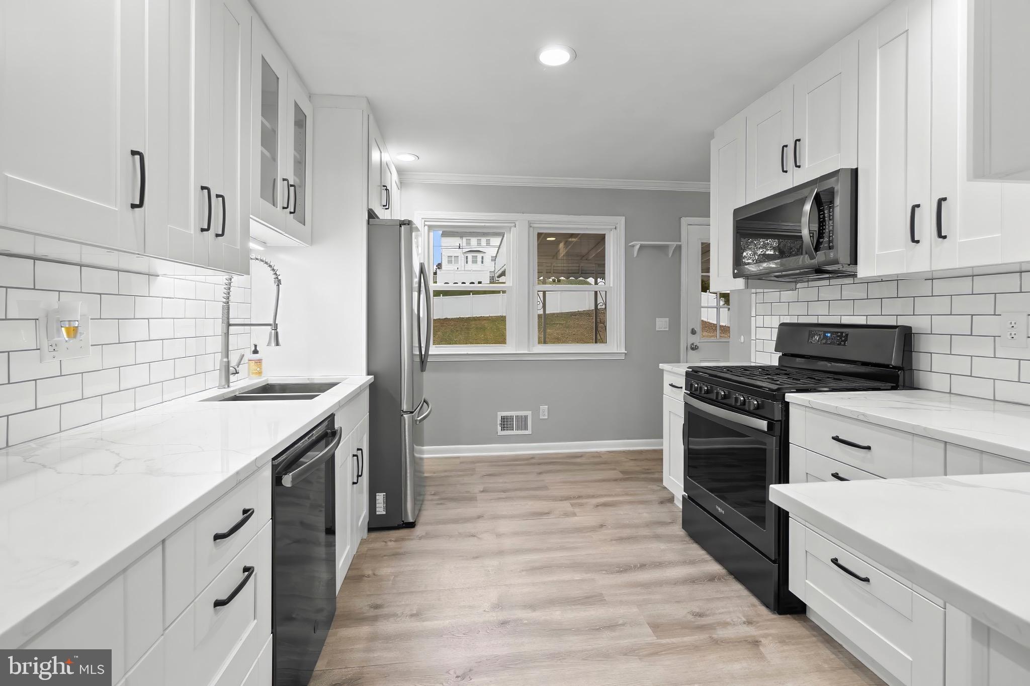 HOMESTEAD VILLAGE - Residential