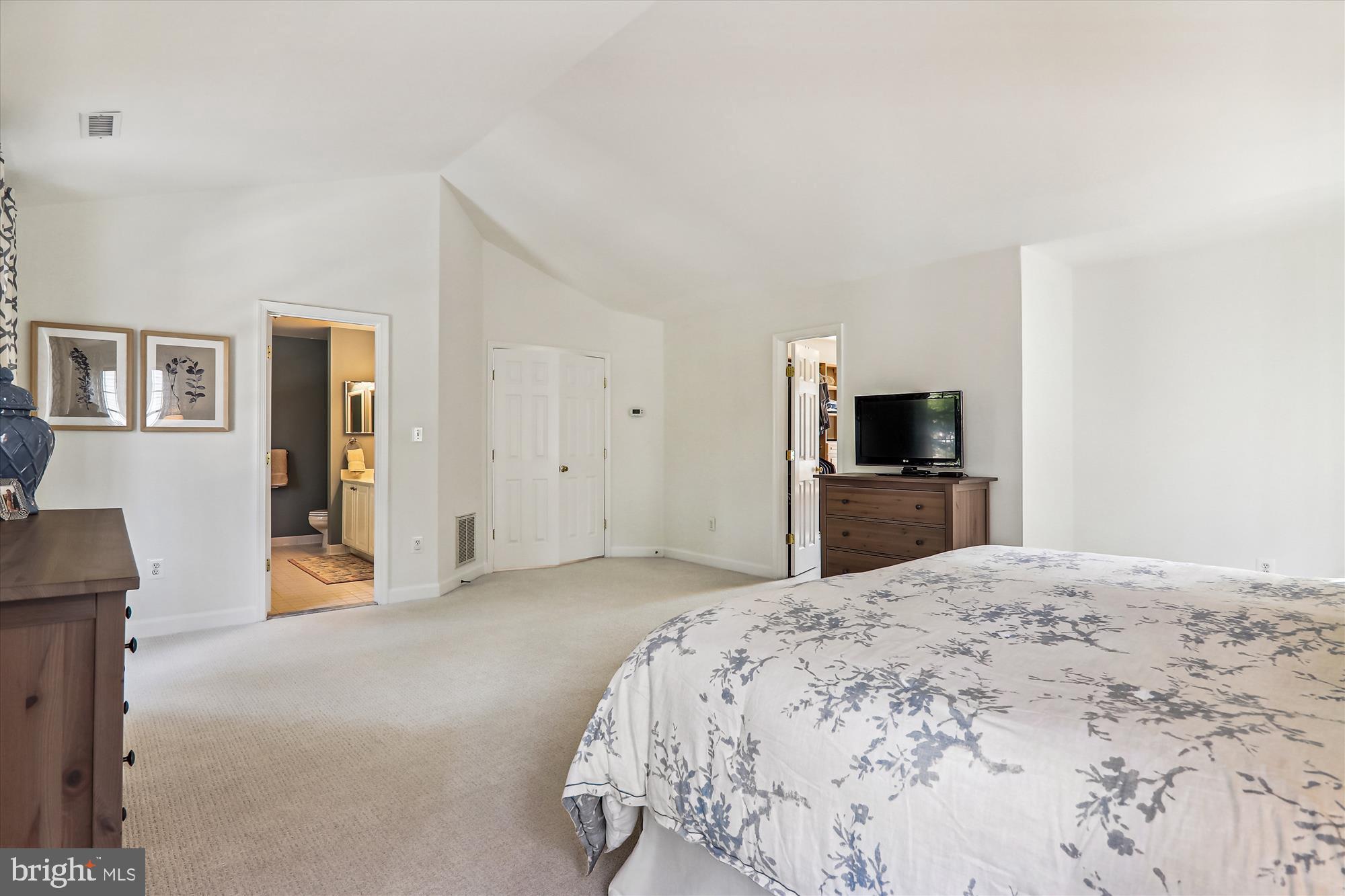 KENSINGTON HEIGHTS - Residential