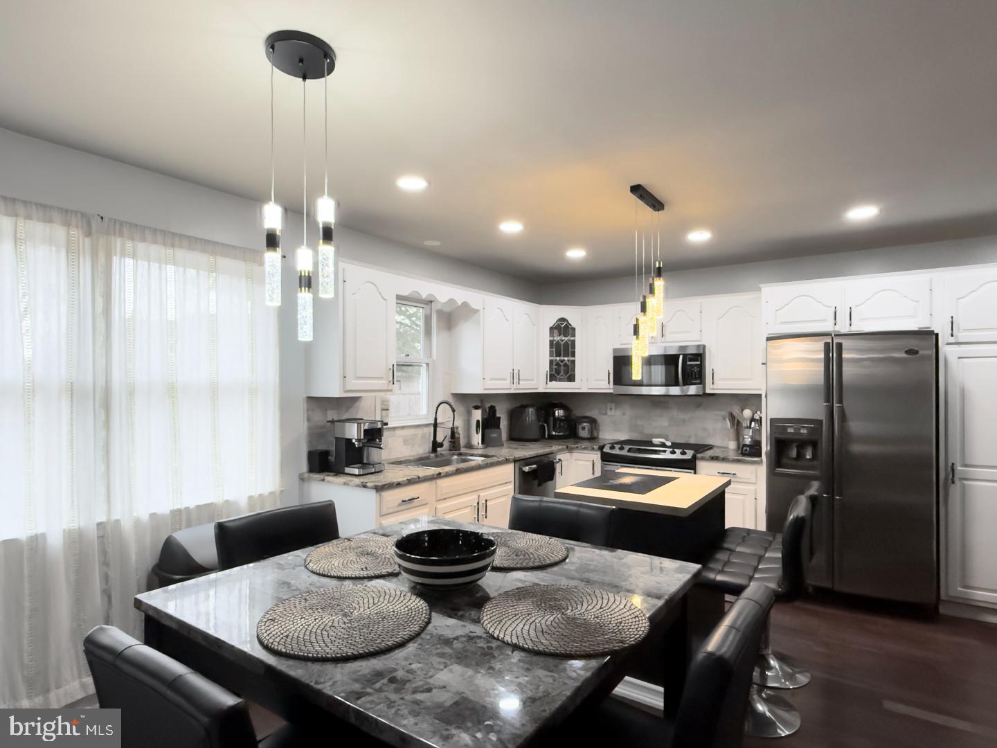 RIVERS BEND - Residential