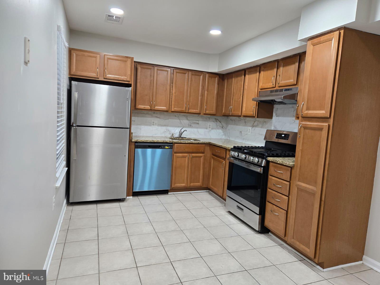 DALE CITY - Residential